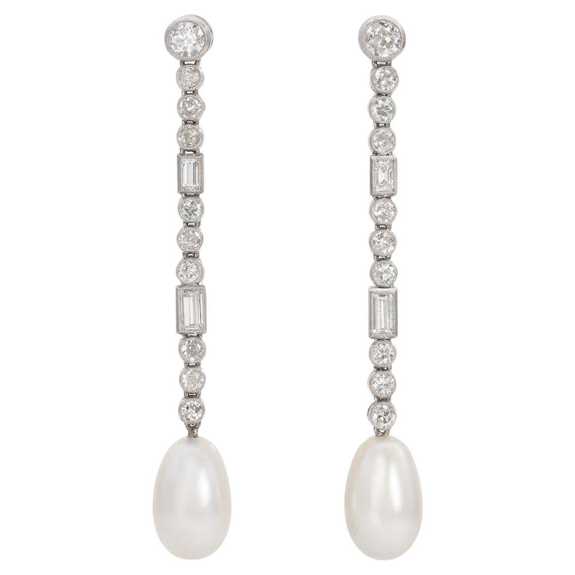 Natural Saltwater Pearl and Art Deco 1 Carat Diamond Earrings For Sale