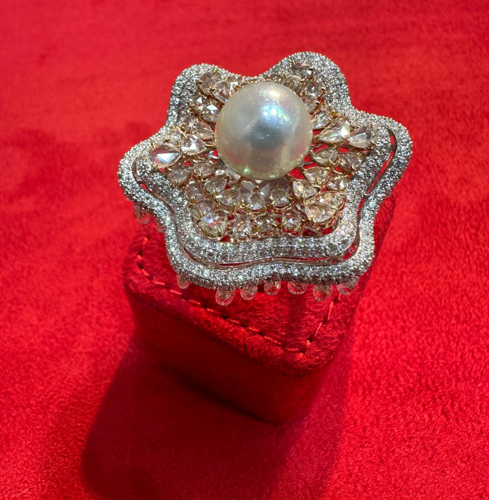 Natural Saltwater Pearl Cocktail Ring Certified By SSEF In New Condition For Sale In Dubai, AE