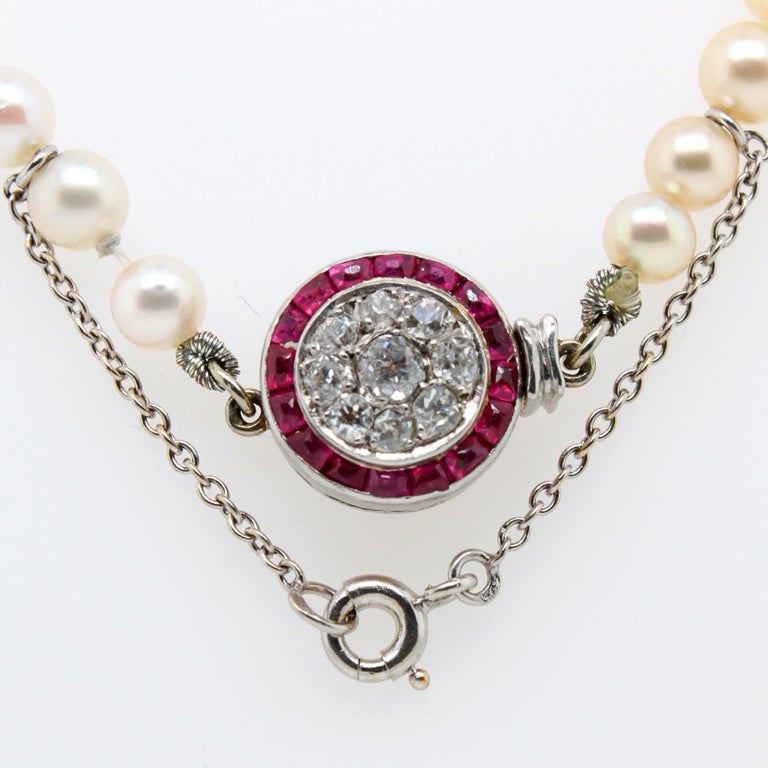 Round Cut Natural Saltwater Pearl Necklace, circa 1920s For Sale