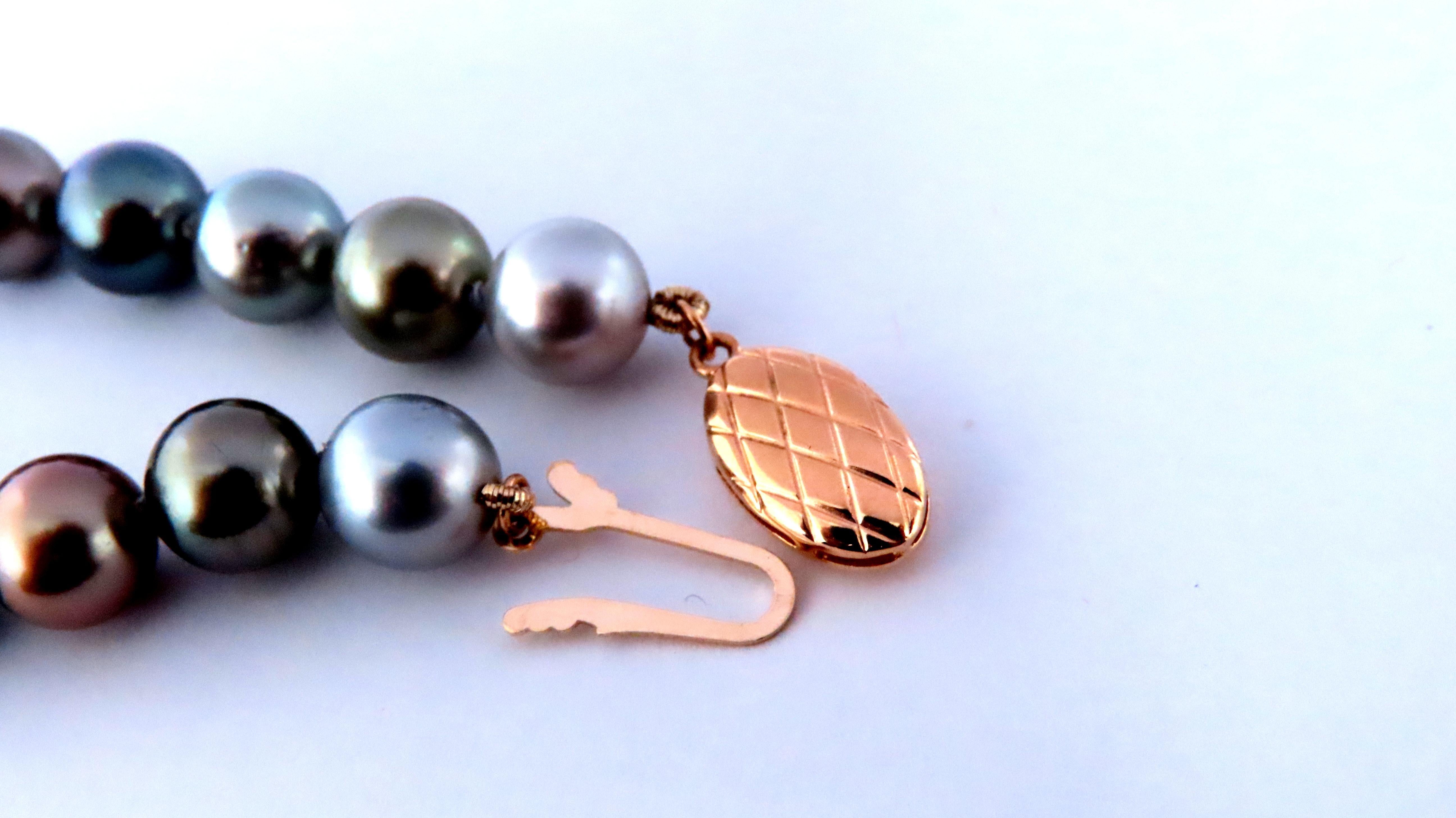 Natural Saltwater Tahitian Pearl Necklace GIA Certified Pinctada No Treat 12641 In New Condition In New York, NY
