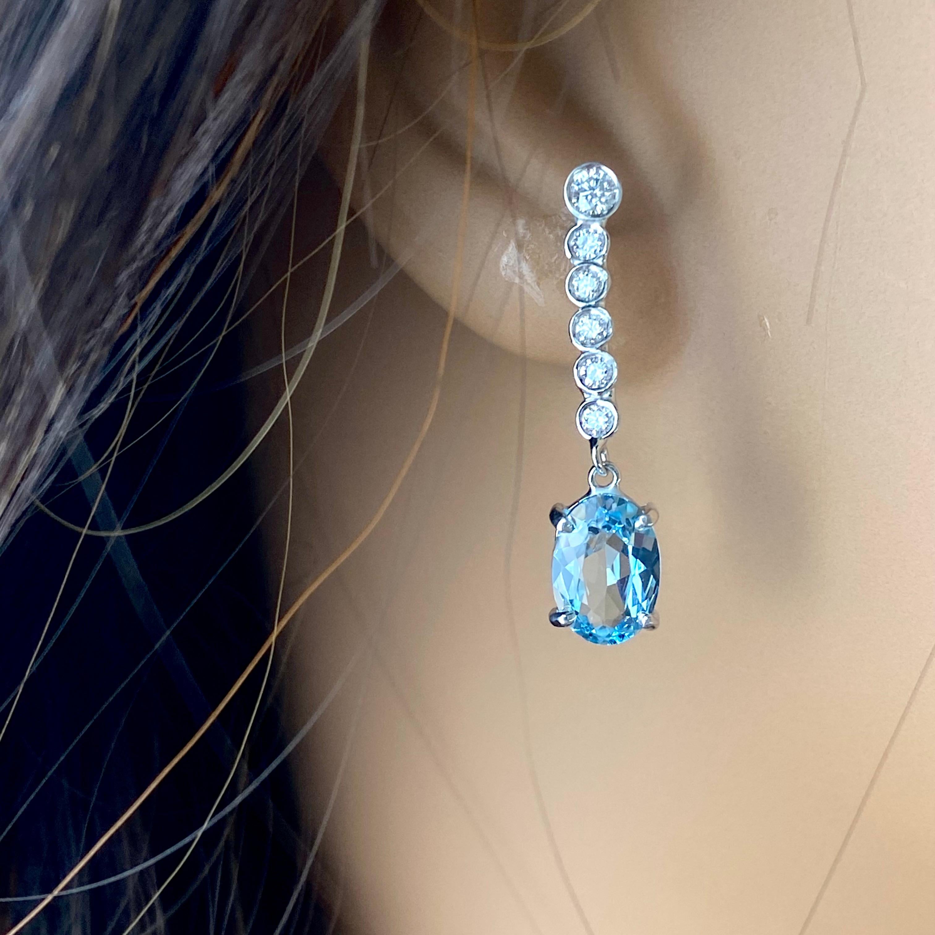  Natural Santa Maria Blue Aquamarine 3.07 Carats Diamonds 0.41 Carat Earrings For Sale 2