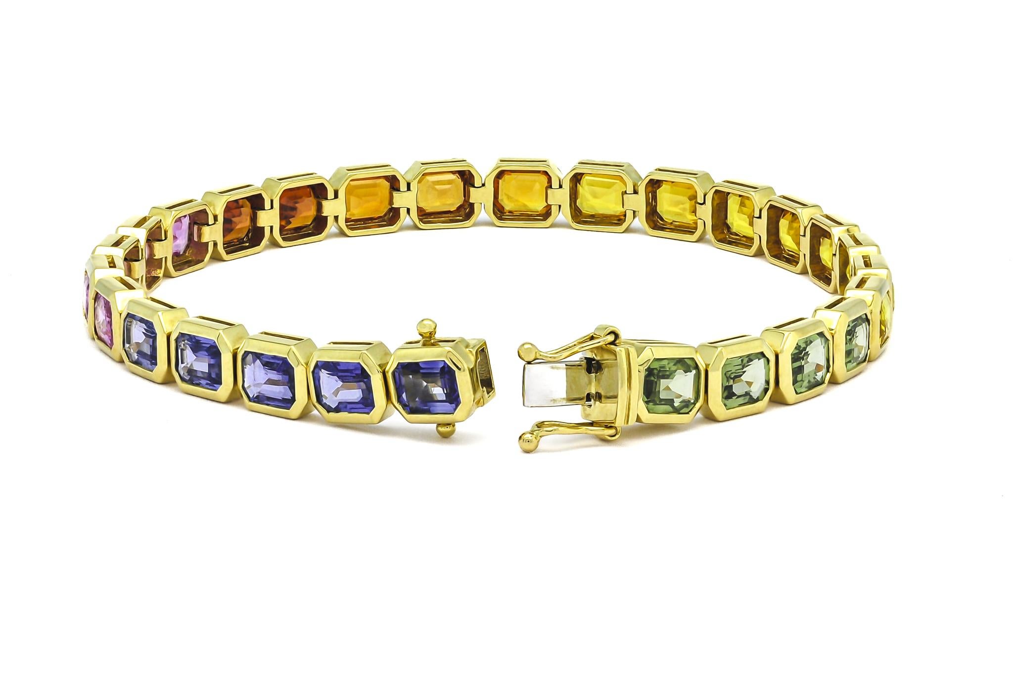 Natural Sapphire 12.81 carats 18 Karat Yellow Gold Tennis Bracelet  For Sale 4