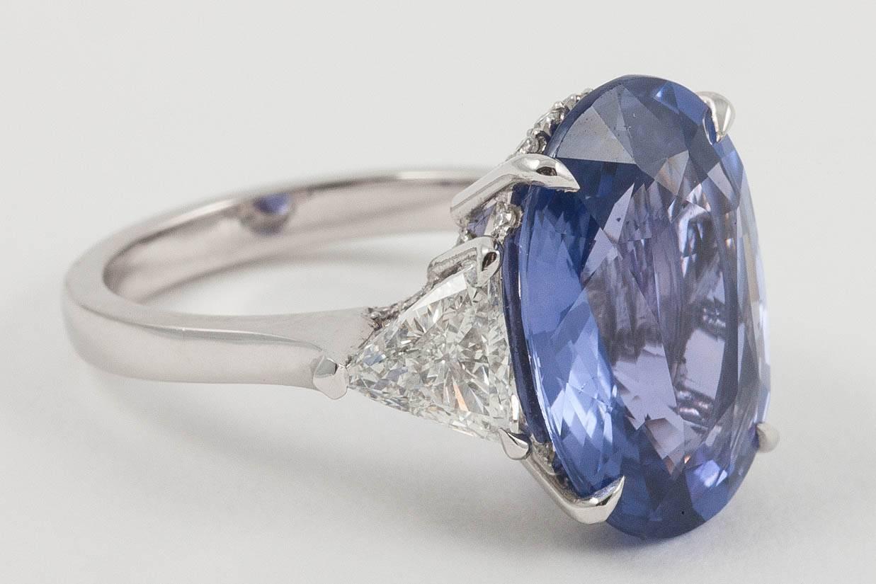 Retirement Sale - Natural Sapphire 9.51cts & Diamond Platinum Ring In New Condition In London, London