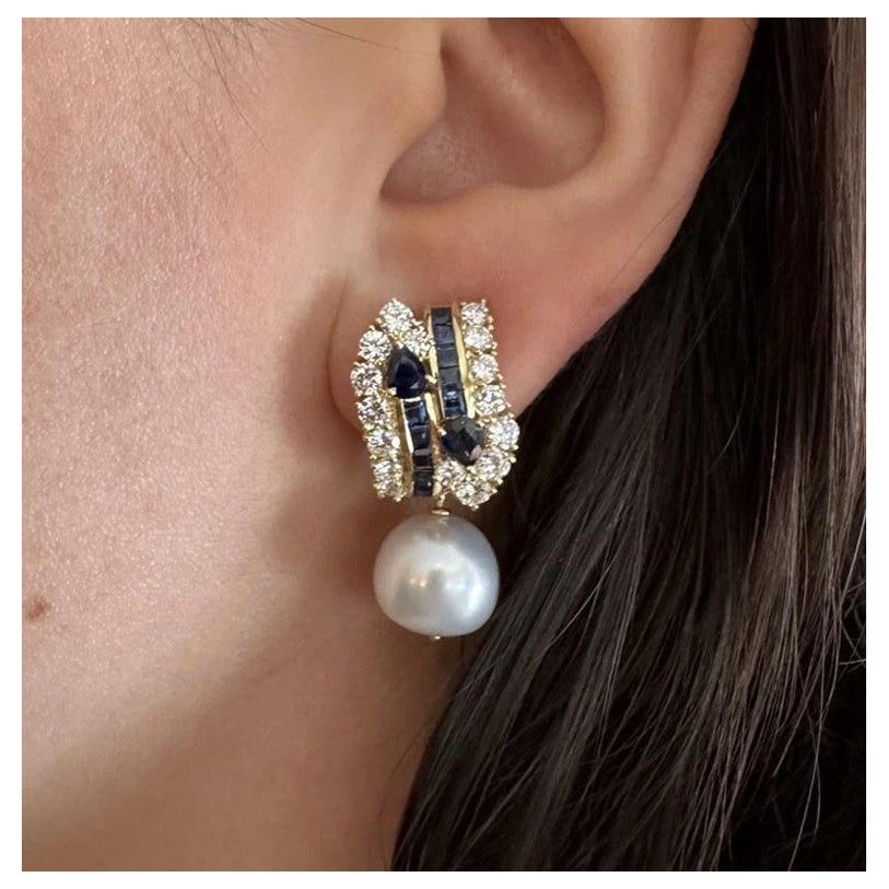 Natürlicher Saphir- und Diamant-Ohrring mit Perlentropfen aus 18 Karat Gelbgold im Angebot