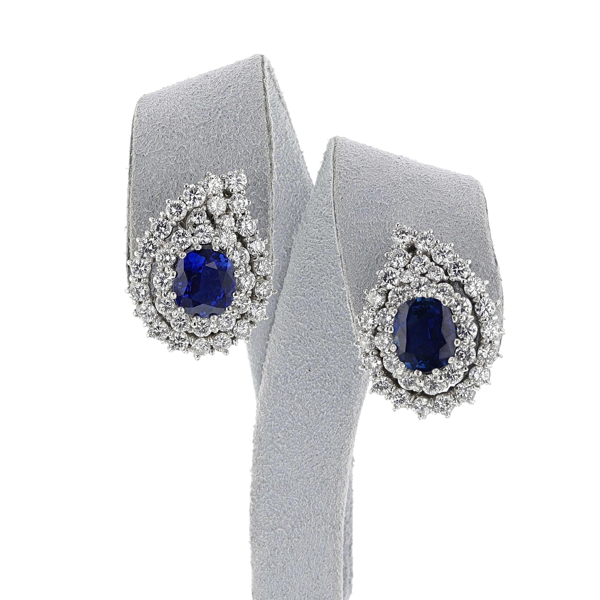 da uomo o donna Orecchini con zaffiri naturali e diamanti, 18 ct. in vendita