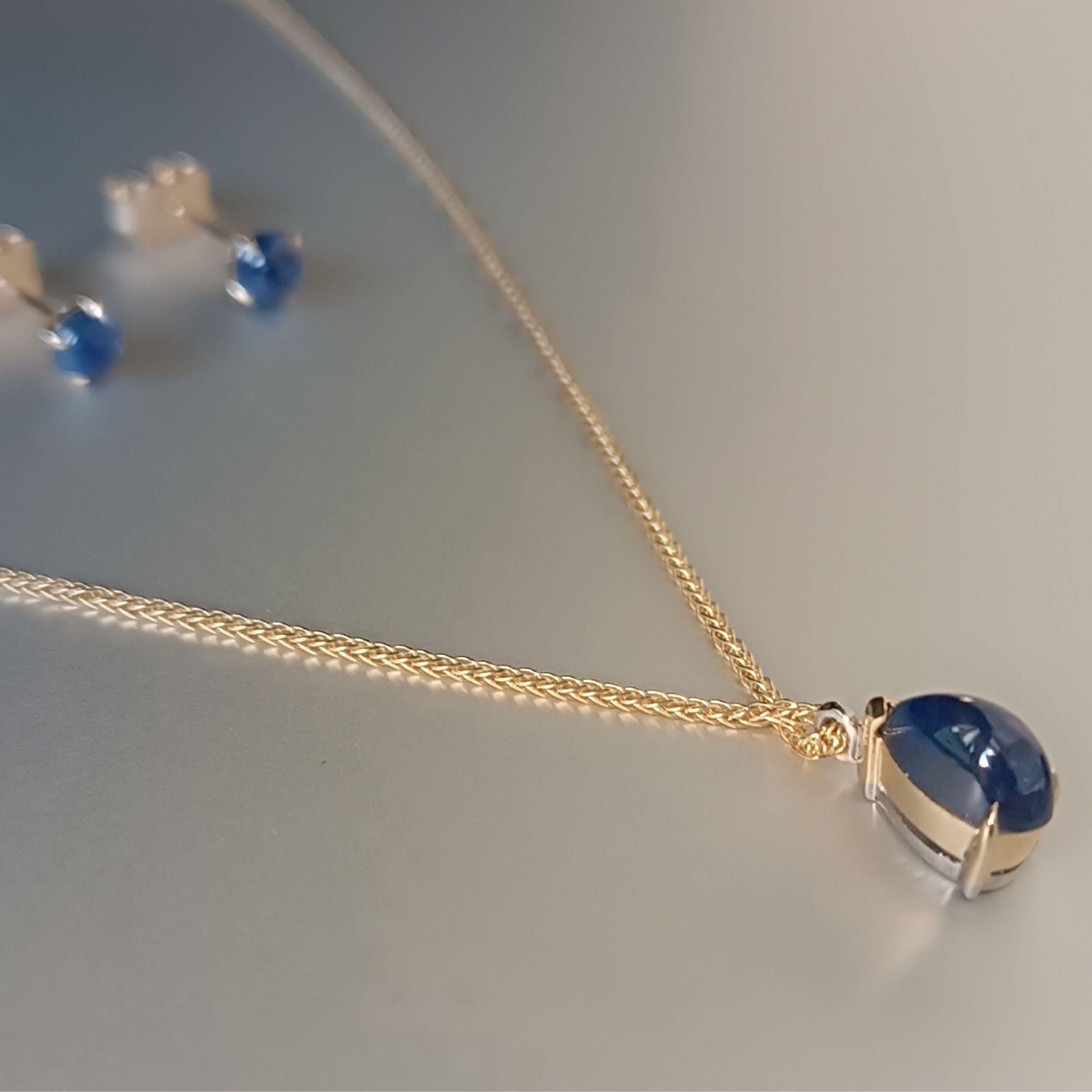 Set di zaffiri naturali cabochon - Collana con ciondolo PS 1.08ct, orecchini 0.60ct, 14K in vendita 5