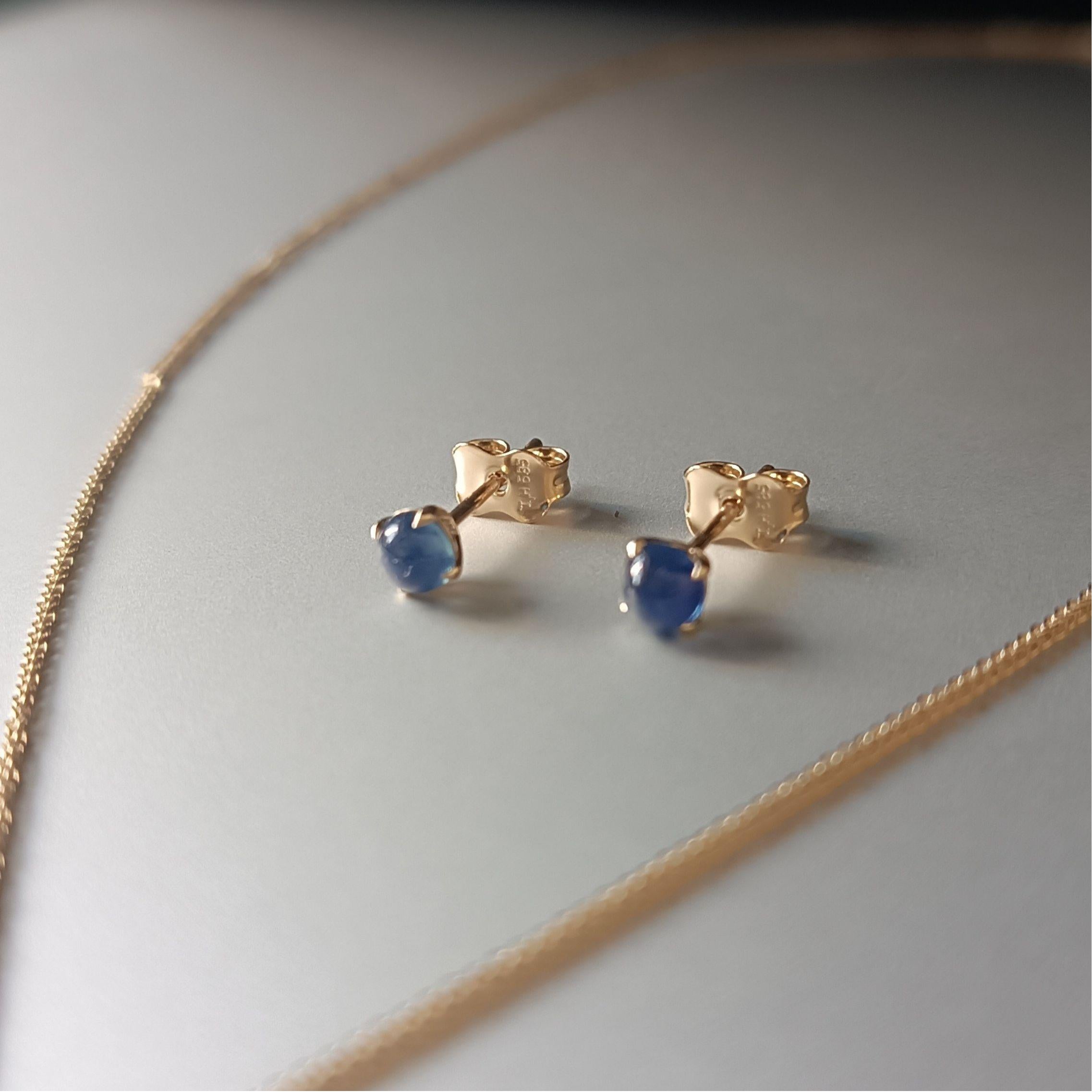 Set di zaffiri naturali cabochon - Collana con ciondolo PS 1.08ct, orecchini 0.60ct, 14K in vendita 3