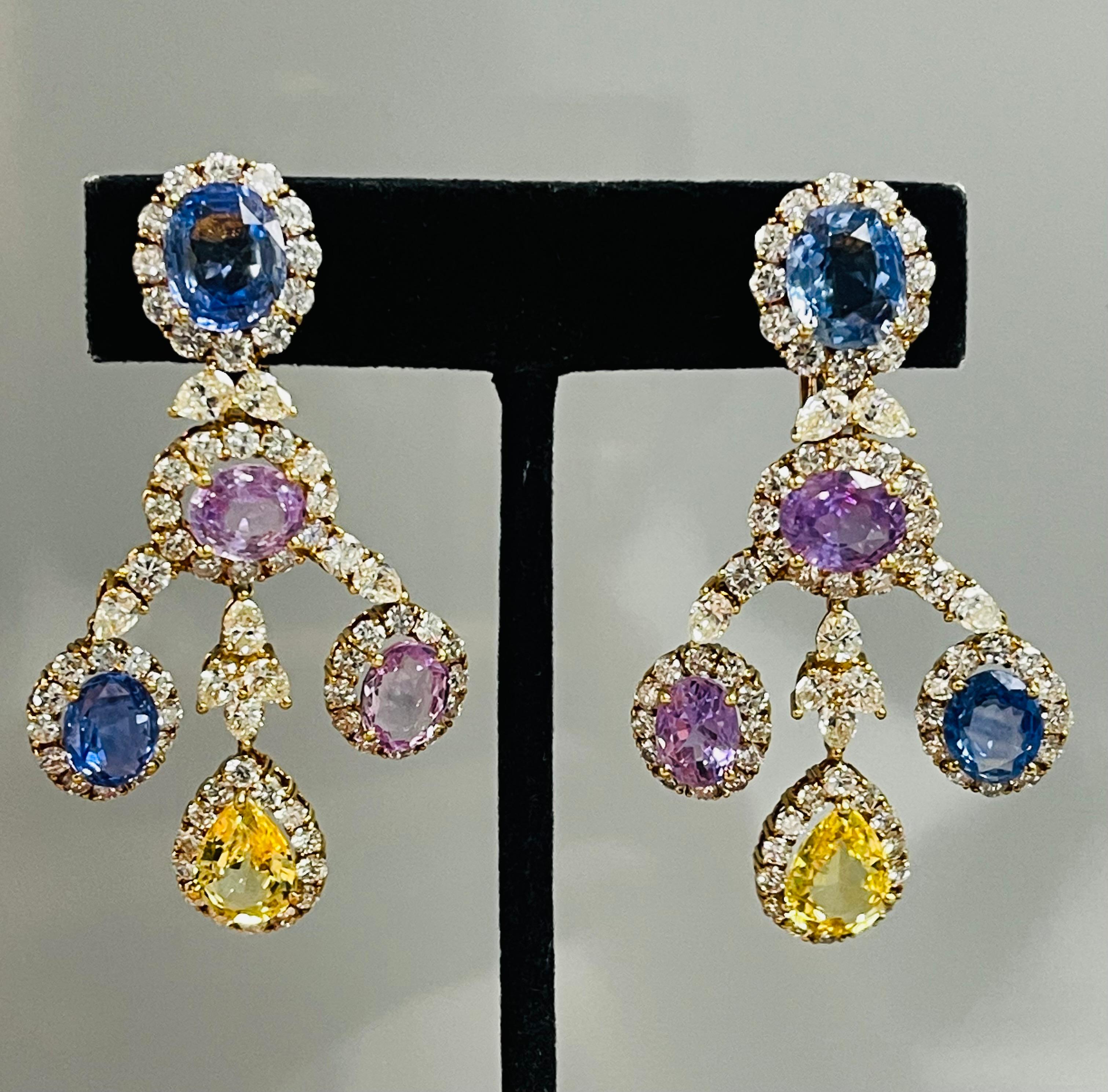 Taille brillant Boucles d'oreilles en or, saphir naturel de Ceylan, non chauffé, et diamants Certifié. en vente