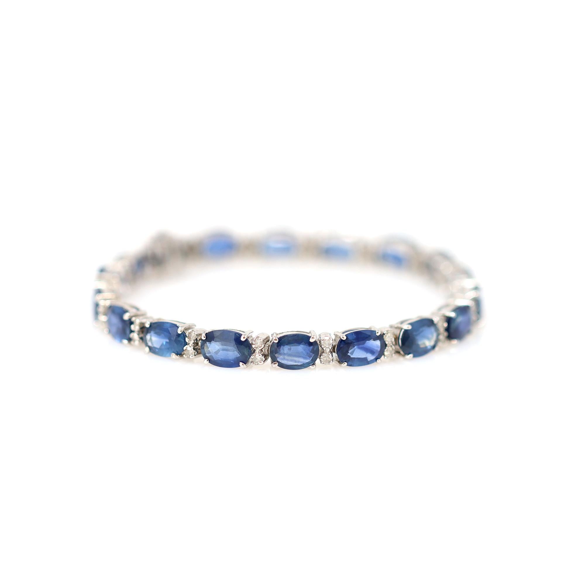 Natural Sapphire & Diamond Bracelet Set in 14K White Gold In Excellent Condition For Sale In Miami, FL