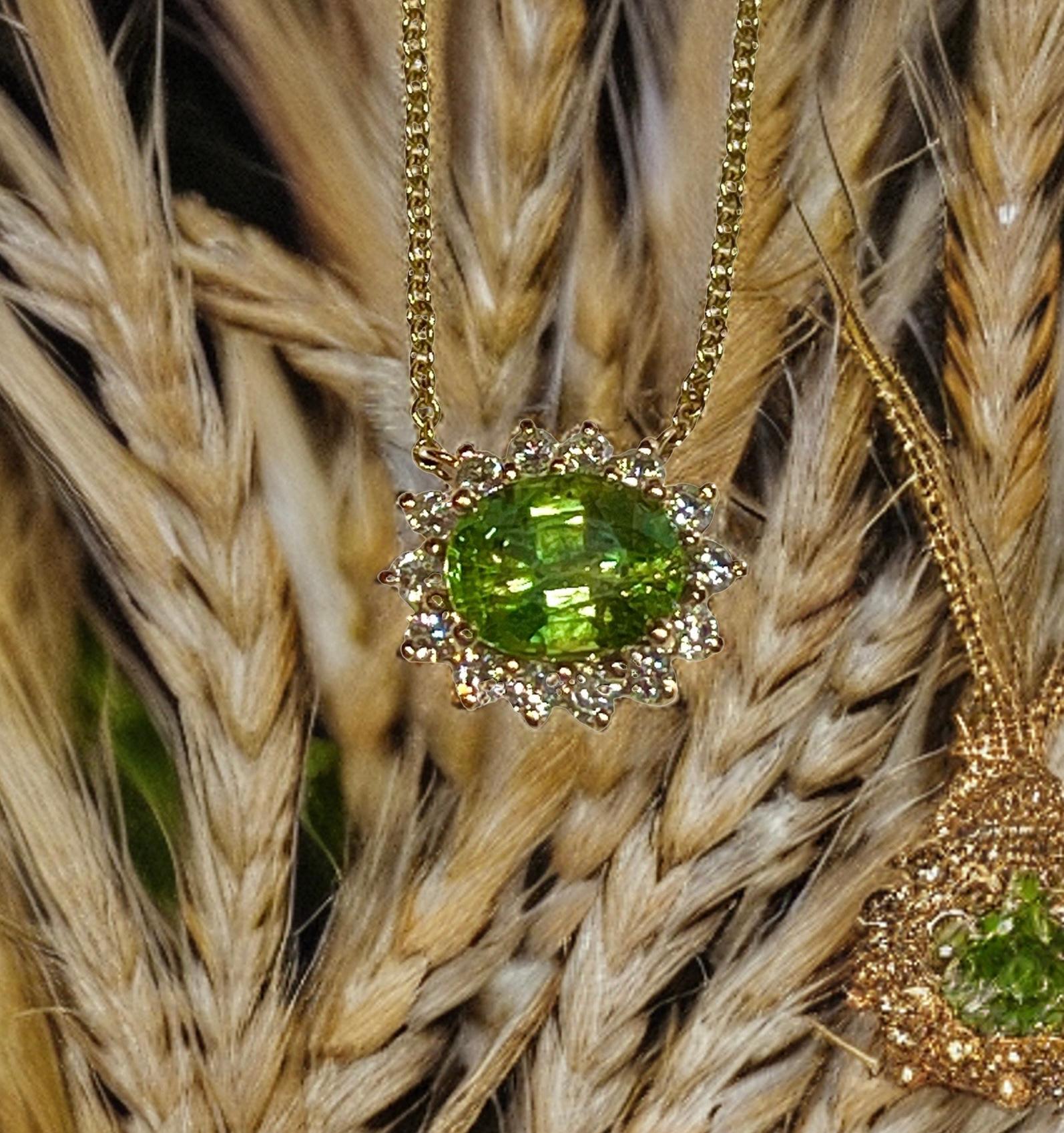 Women's Natural Sapphire Diamond Halo Pendant With Chain 18