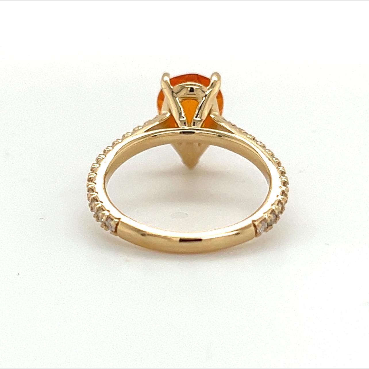 Bague en or 14 carats avec saphir naturel certifié TCW de 3,39 carats en vente 1