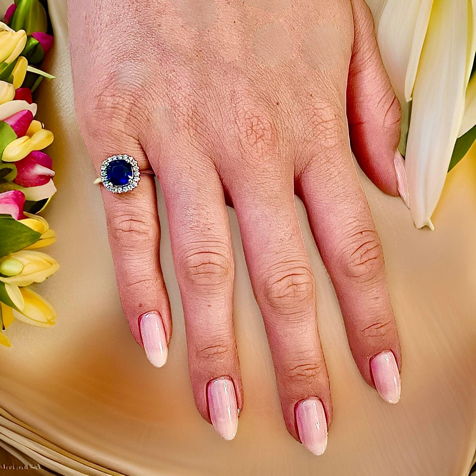 Bague en or blanc 14 carats avec saphir naturel certifié 2,25, taille 6,5 Pour femmes en vente