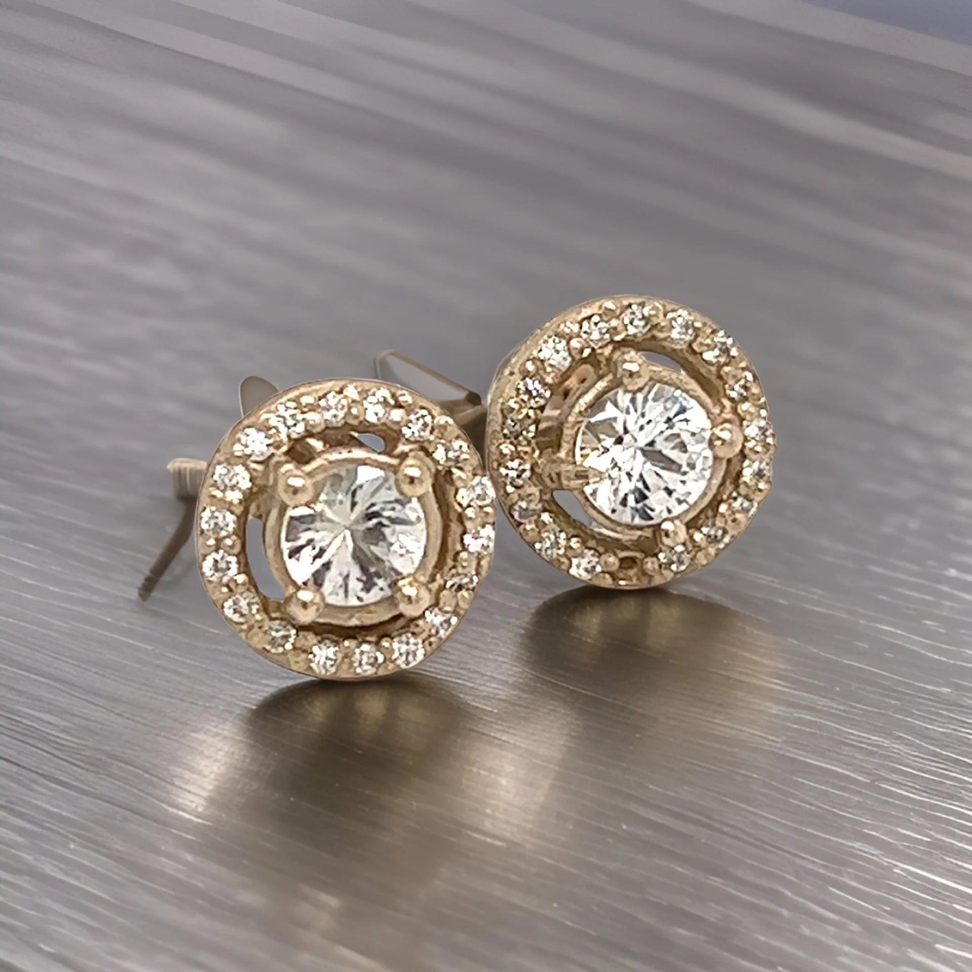 Taglio misto Orecchini con zaffiro naturale e diamante in oro 14k W 0,83 TCW certificati in vendita
