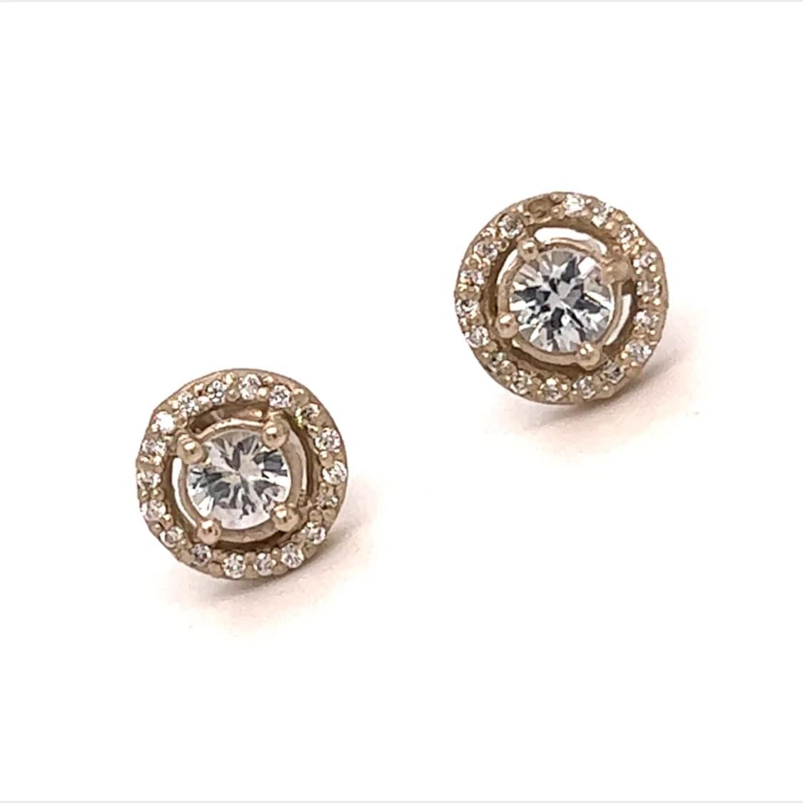 Orecchini con zaffiro naturale e diamante in oro 14k W 0,83 TCW certificati in vendita 3