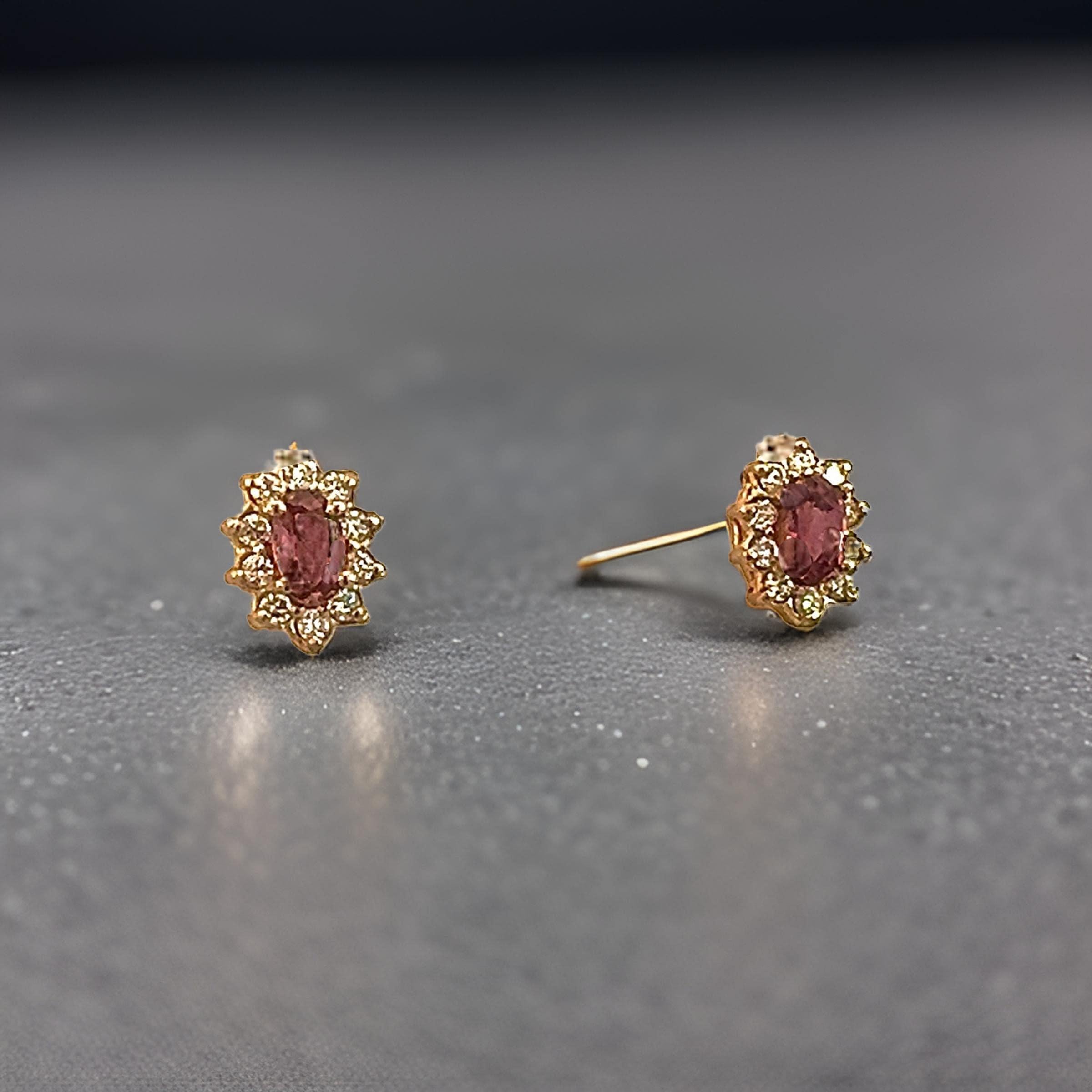 Orecchini con zaffiro naturale e diamante in oro 14k W 0,90 TCW certificati in vendita 3