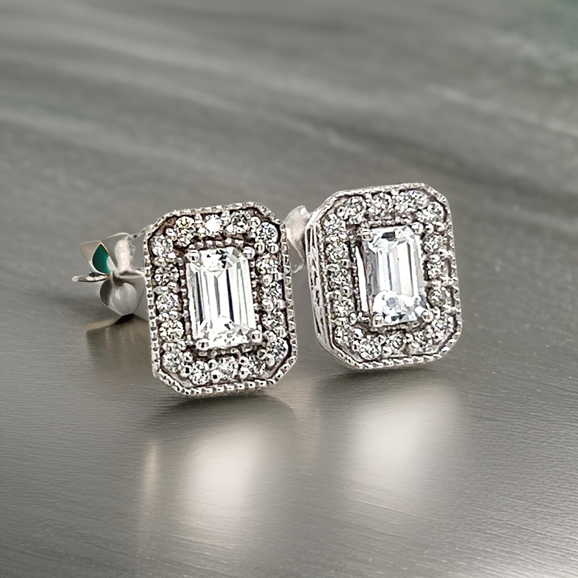 Taglio smeraldo Orecchini con zaffiro naturale e diamante in oro 14k W 0,96 TCW certificati in vendita