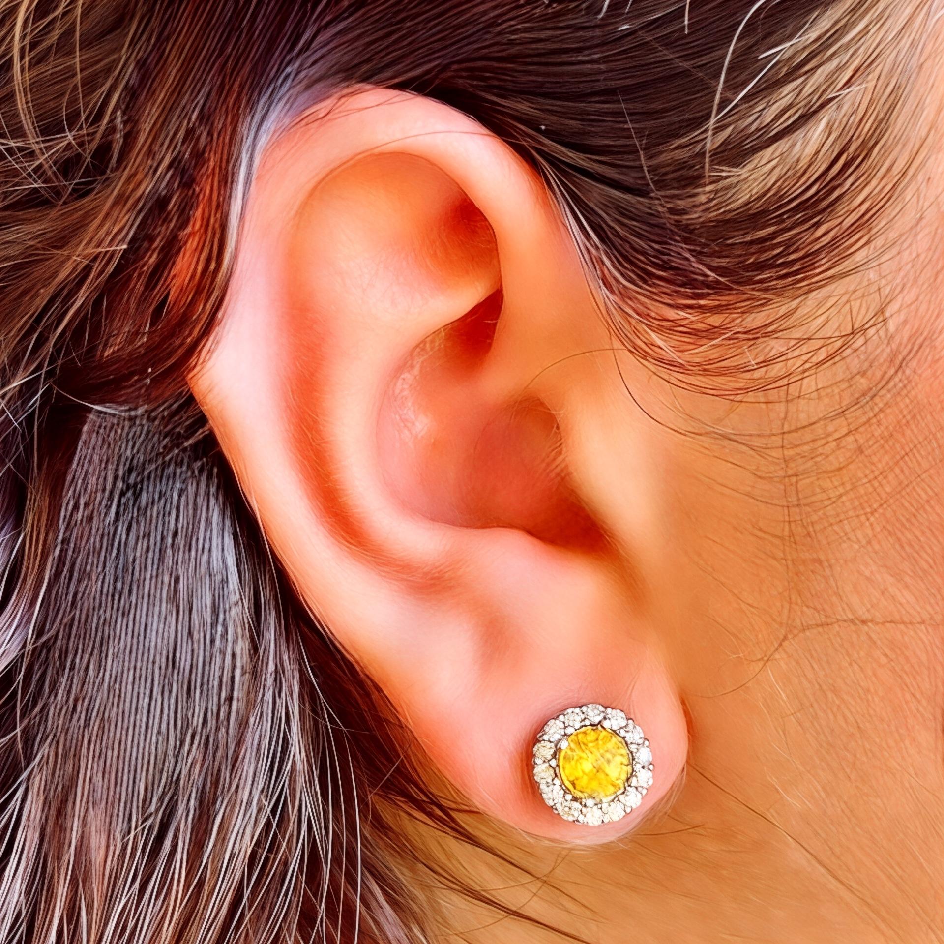 Orecchini con zaffiro naturale e diamante in oro 14k W 2,84 TCW certificati $4,950 215620

Niente dice 