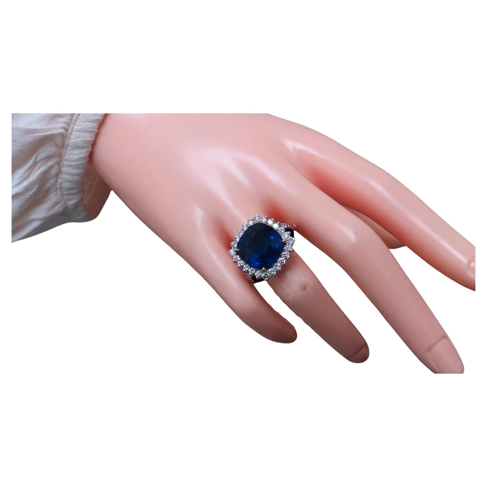 Natural Sapphire Diamonds Ring 15.94ct 18kt. GIA Certified For Sale