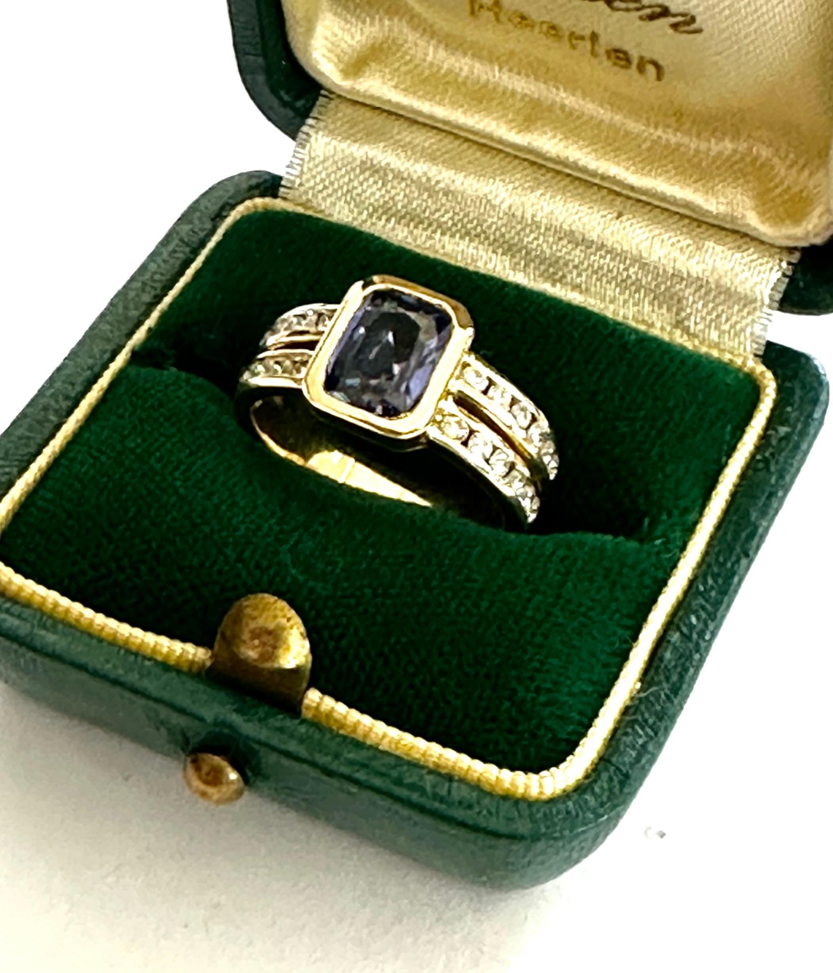 Natural Sapphire & Diamonds Ring in 18k Yellow Gold, Netherlands, circa 1960 For Sale 1
