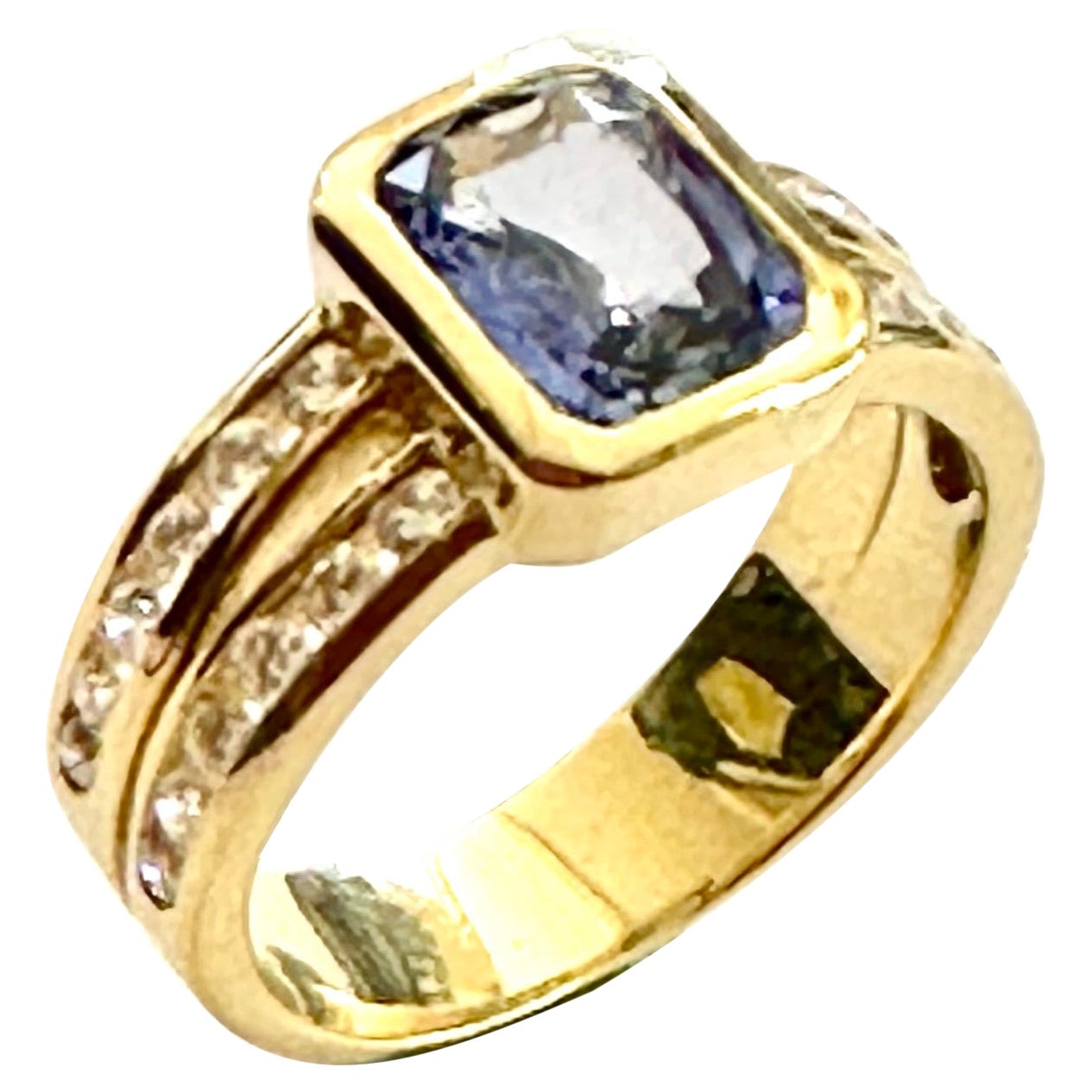 Natürlich  Ring mit Saphir und Diamanten in 18K. Gelbgold, Niederlande, ca. 1960 im Angebot