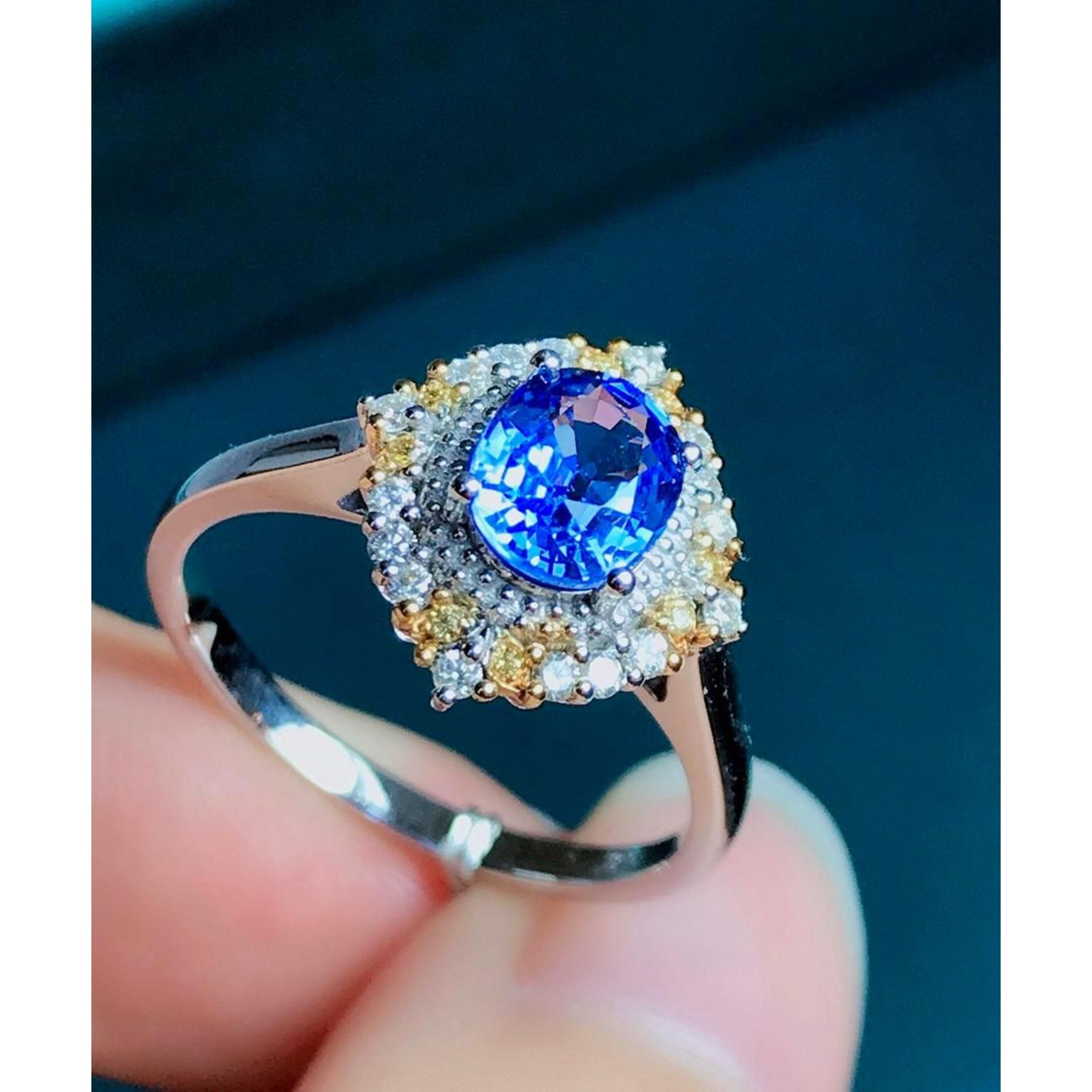 For Sale:  Natural Sapphire Engagement Ring, - Antique Sapphire Wedding Ring 3