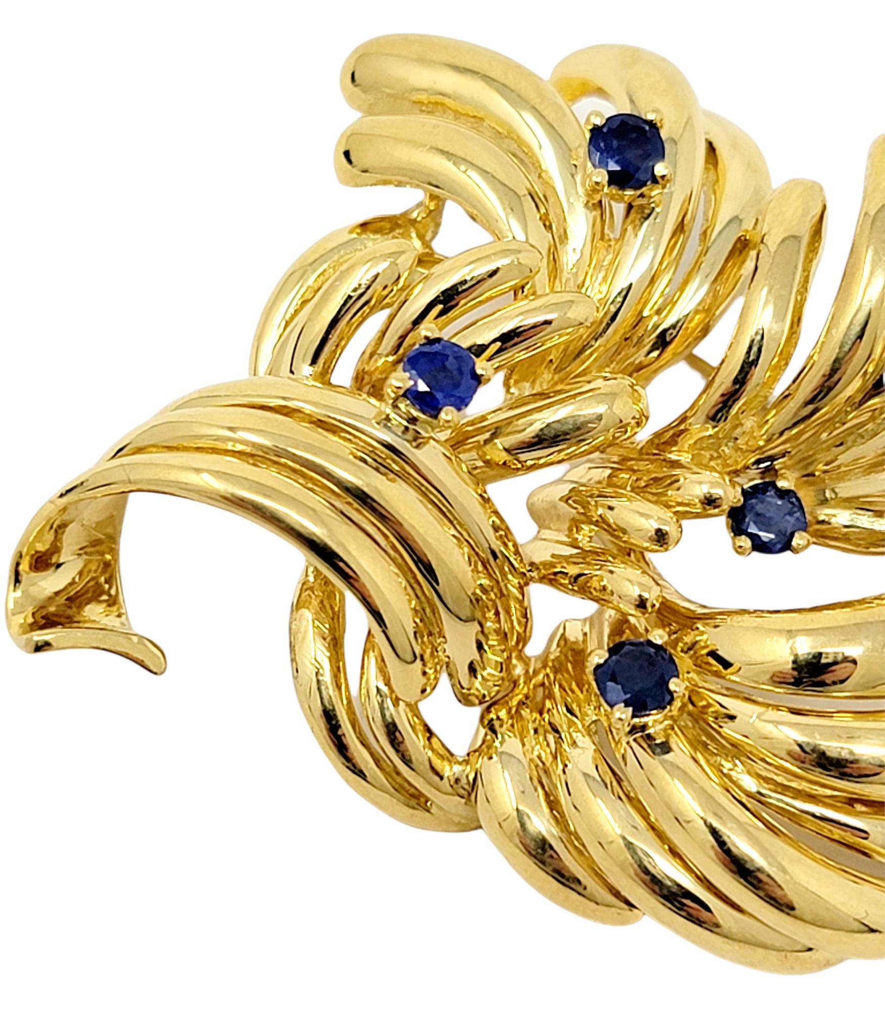 Round Cut Natural Sapphire Leaf Motif Italian Brooch in 18 Karat Yellow Gold For Sale