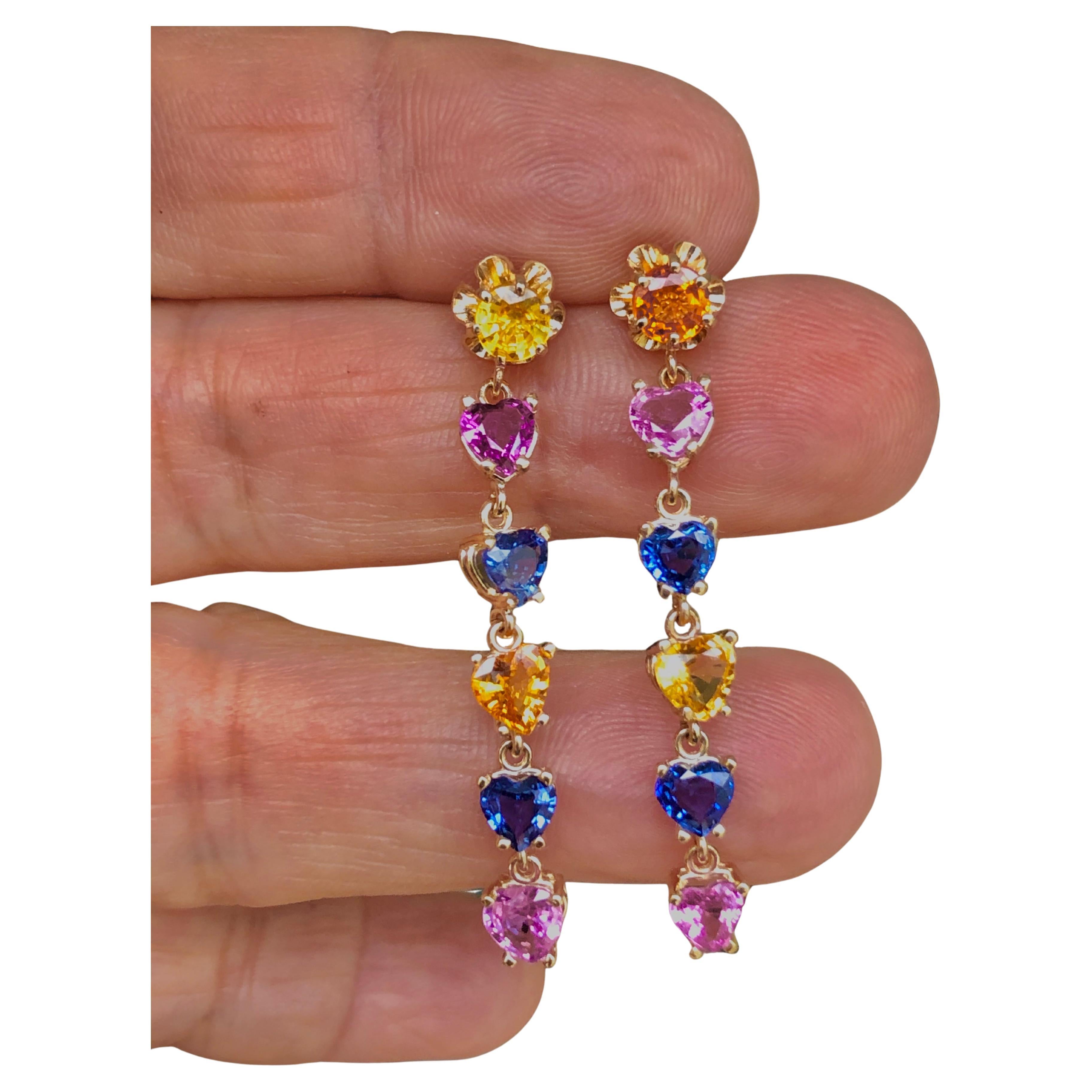  MultiColor Saphire Herzschliff sechs für Ohrring, atemberaubende (sehr viel IN Style) natürlichen hochwertigen Saphiren sehr funkelnden Regenbogen der Farbe. Die tropfenförmigen Saphir-Ohrringe sind elegant und doch verspielt und modern! Das
