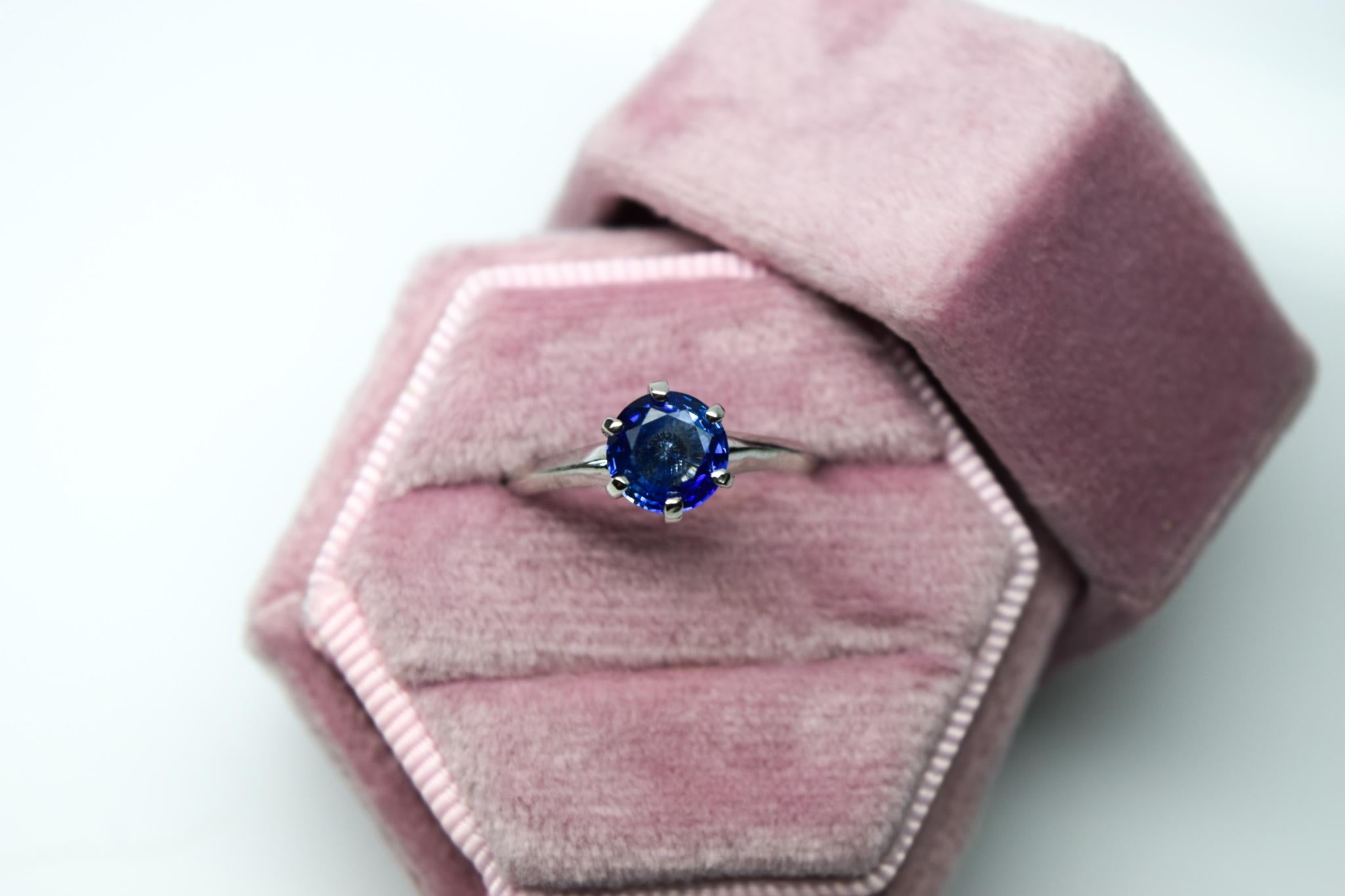 Solitaire en saphir naturel Bague en saphir de 1ct or 14KT en vente 1