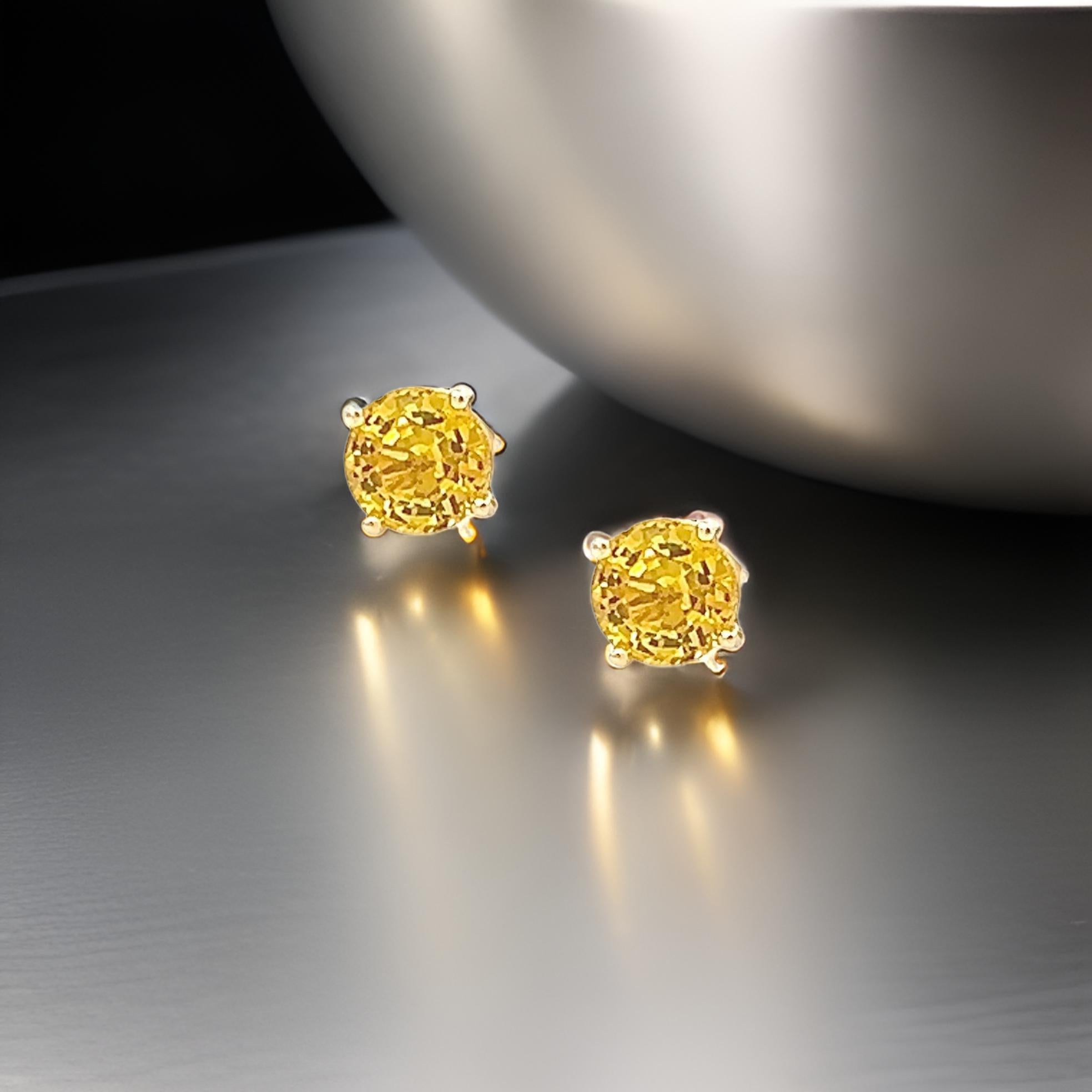 Round Cut Natural Sapphire Stud Earrings 14k Yellow Gold 1.7 TCW Certified For Sale