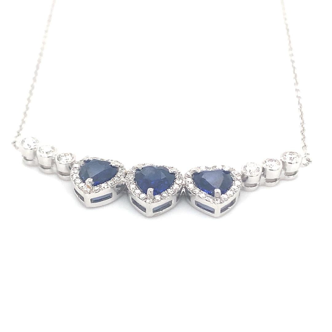 Natural sapphire with Diamond 18 Kt white gold necklace For Sale 1