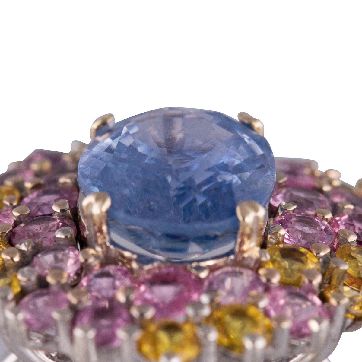 Natural Sapphires 14.6 Carat 18 Karat Gold Ring In Good Condition For Sale In London, London