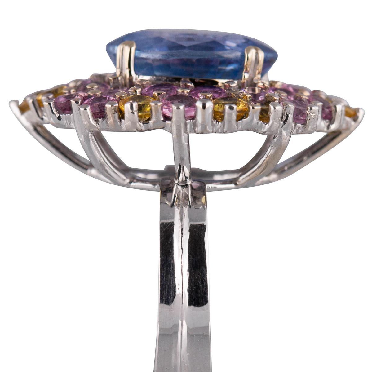 Women's or Men's Natural Sapphires 14.6 Carat 18 Karat Gold Ring For Sale