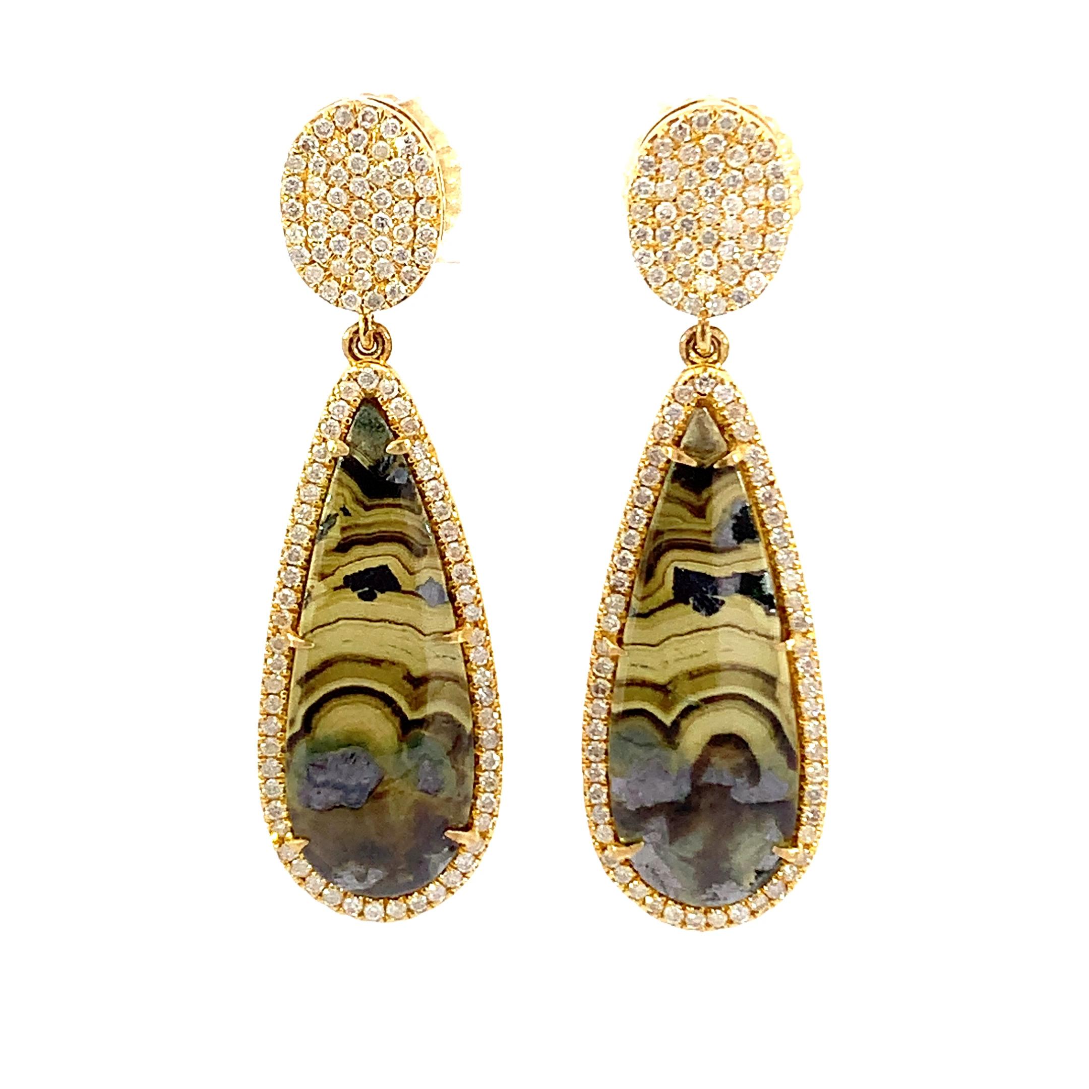 Orecchini con diamanti e schalenblenda naturale in vendita