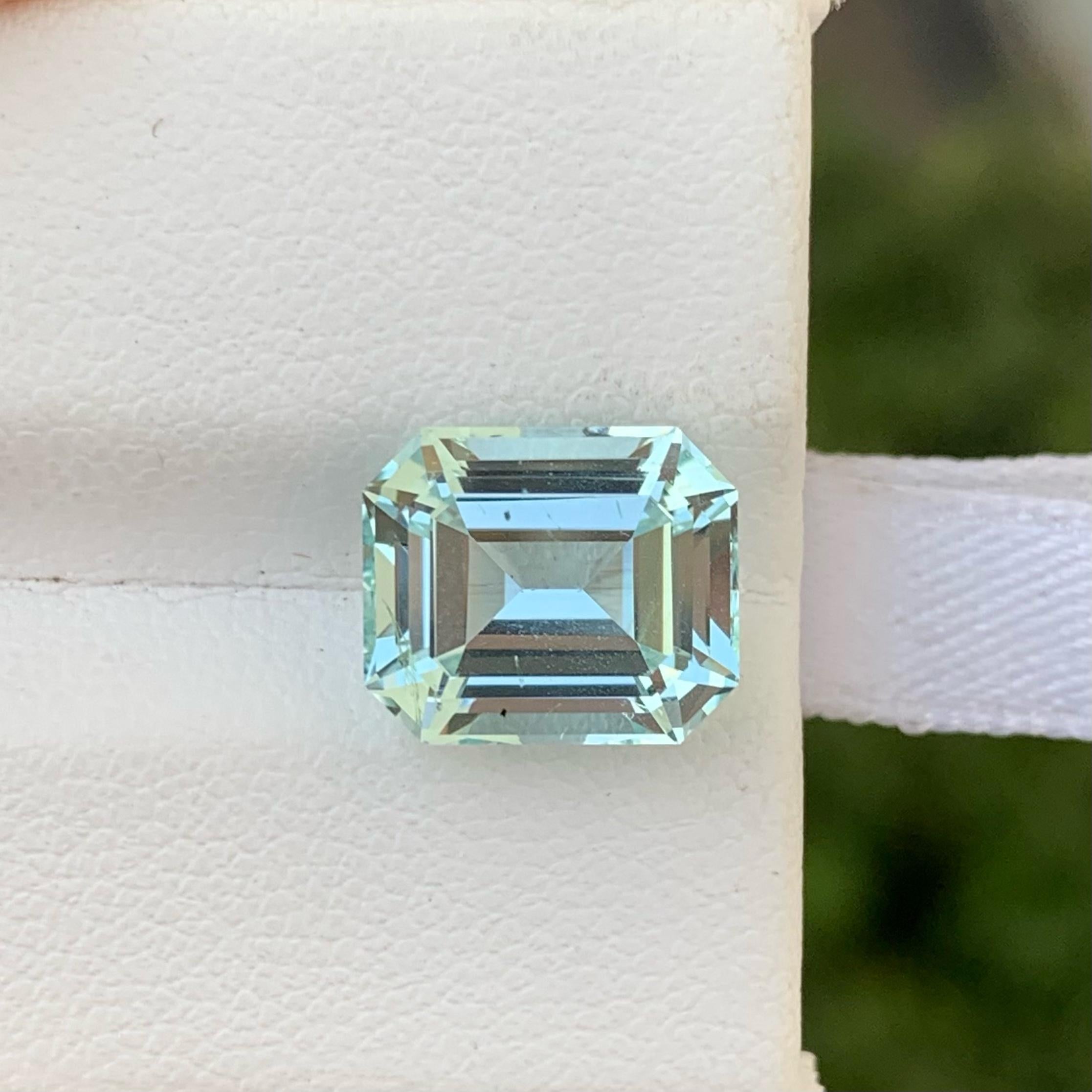 Aigue-marine bleue naturelle non sertie de 4,80 carats, pierre aigue-marine Unisexe en vente
