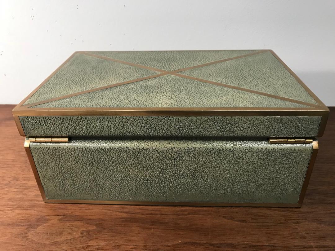 Natural Shagreen Box with Brass Inlay In New Condition For Sale In New York, NY