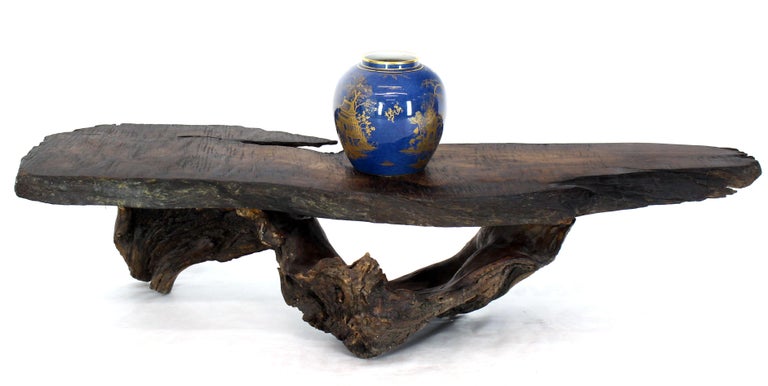 Organic Shaped Coffee Table - Organic Coffee Table with Resin - YMB Furniture Bali - Unique coffee table made out of solid ashwood with organic glass.