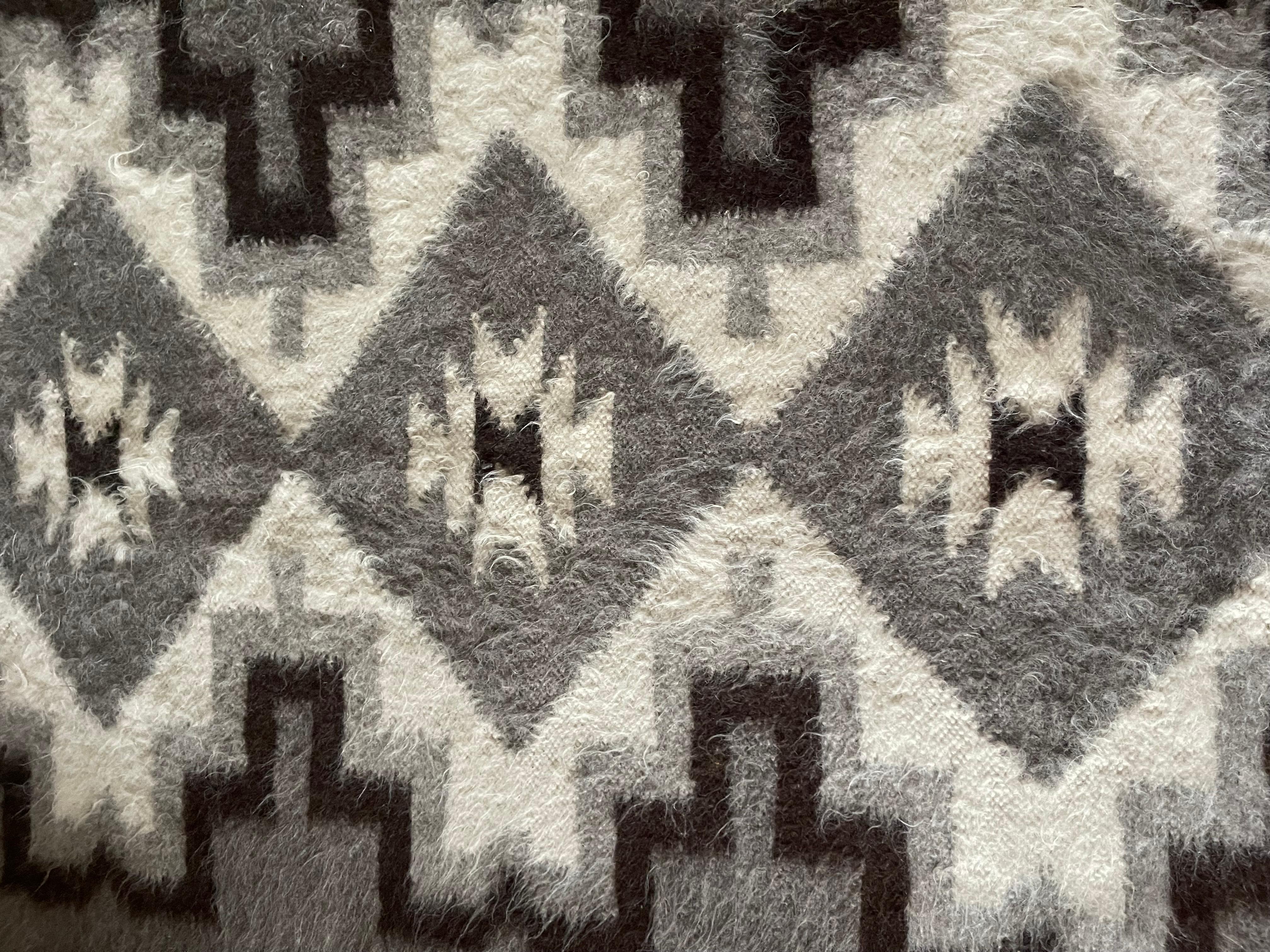 Fin du 20e siècle Couverture en laine de mouton tissée à la main The Moderns Natural Organic en vente