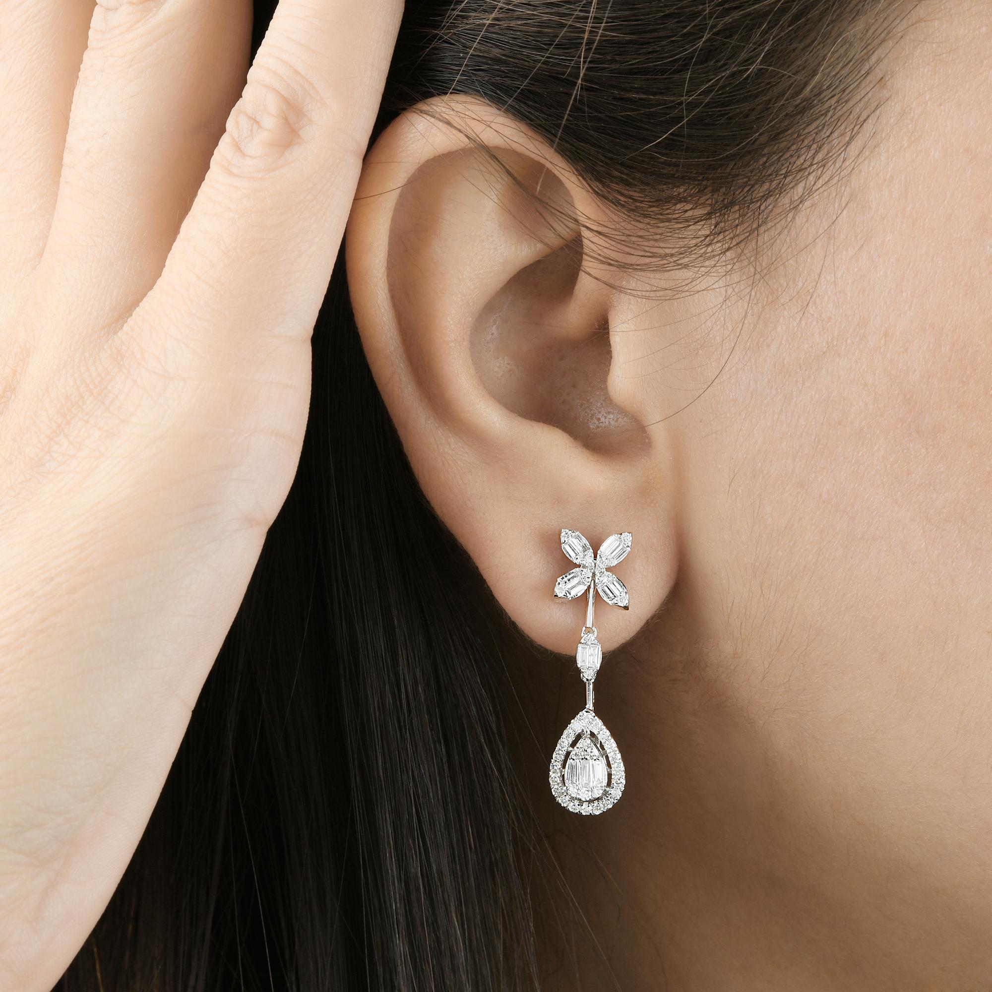Modern Natural SI Clarity HI Color Baguette Diamond Dangle Earrings 18 Karat White Gold For Sale