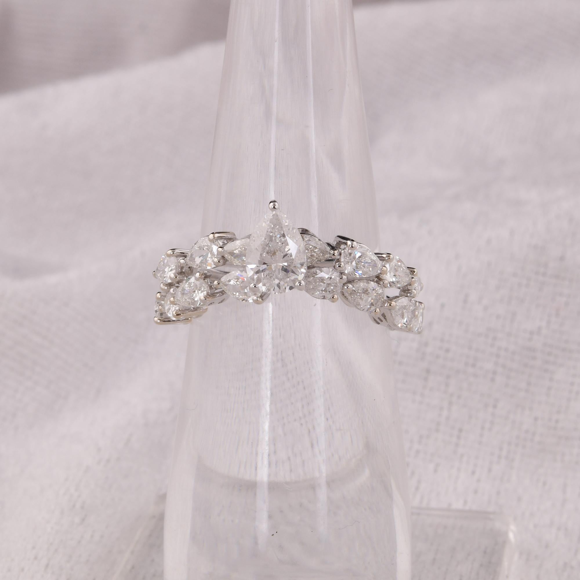 Modern Natural SI Clarity HI Color Pear Diamond Chevron Fine Ring 14 Karat White Gold For Sale