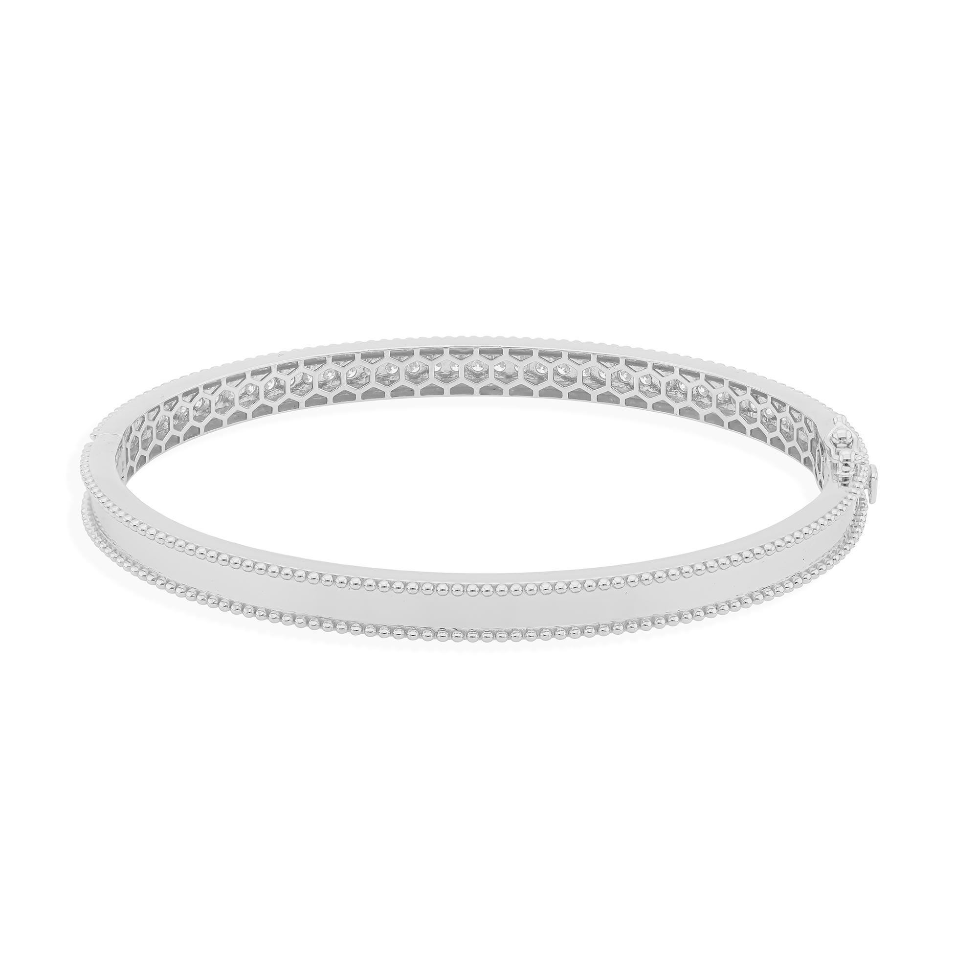 Bracciale Bangle con diamanti naturali SI/H Regalo di fidanzamento per donne in oro bianco 14 carati In condizioni Nuovo in vendita a Diera, Dubai
