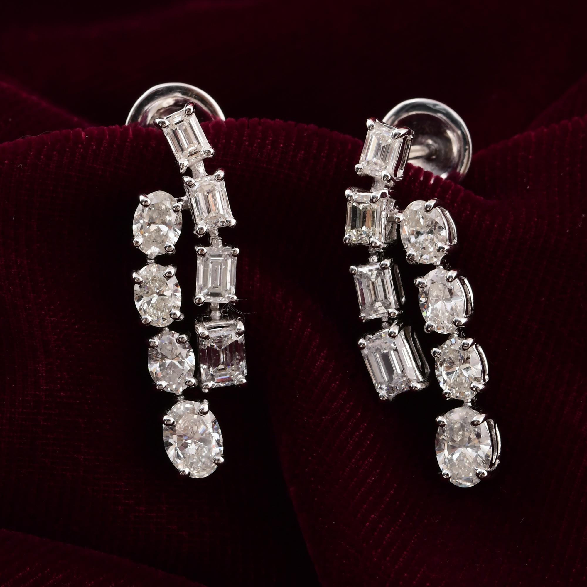 Boucles d'oreilles pendantes en or blanc 18 carats, diamant naturel SI/HI 2.99 carats Cadeau de mariage Pour femmes en vente