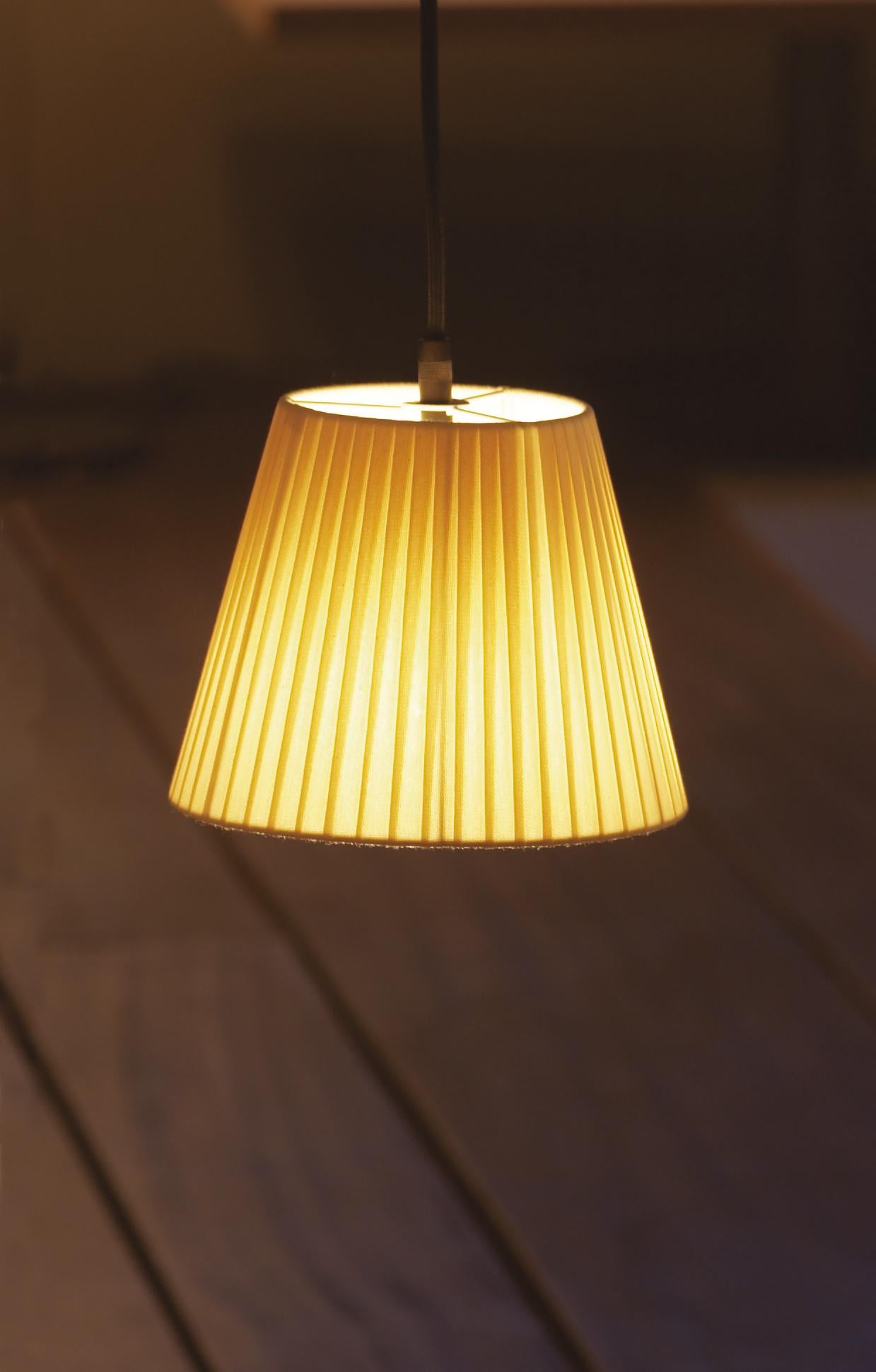 Espagnol Lampe pendante Natural Sísísí Cónicas PT1 de Santa & Cole en vente