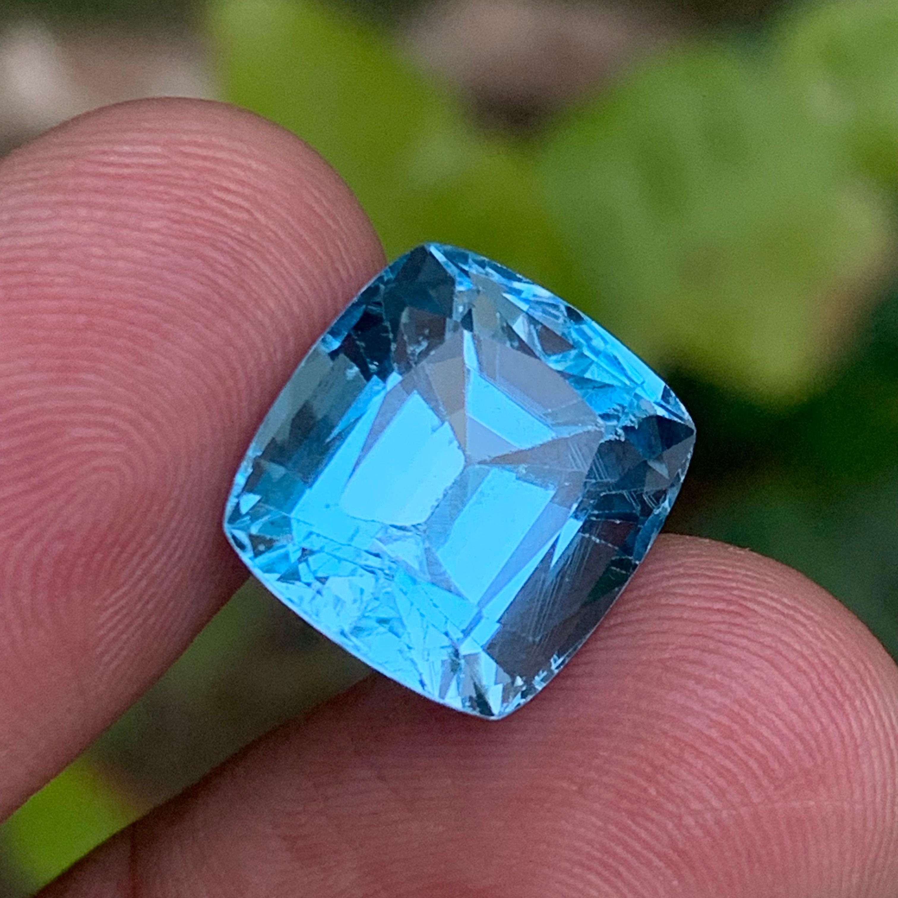 Contemporain Nature Sky Blue Swiss Topaz 15.13Ct Cushion Cut Loose Gemstone for Ring-Pendant en vente