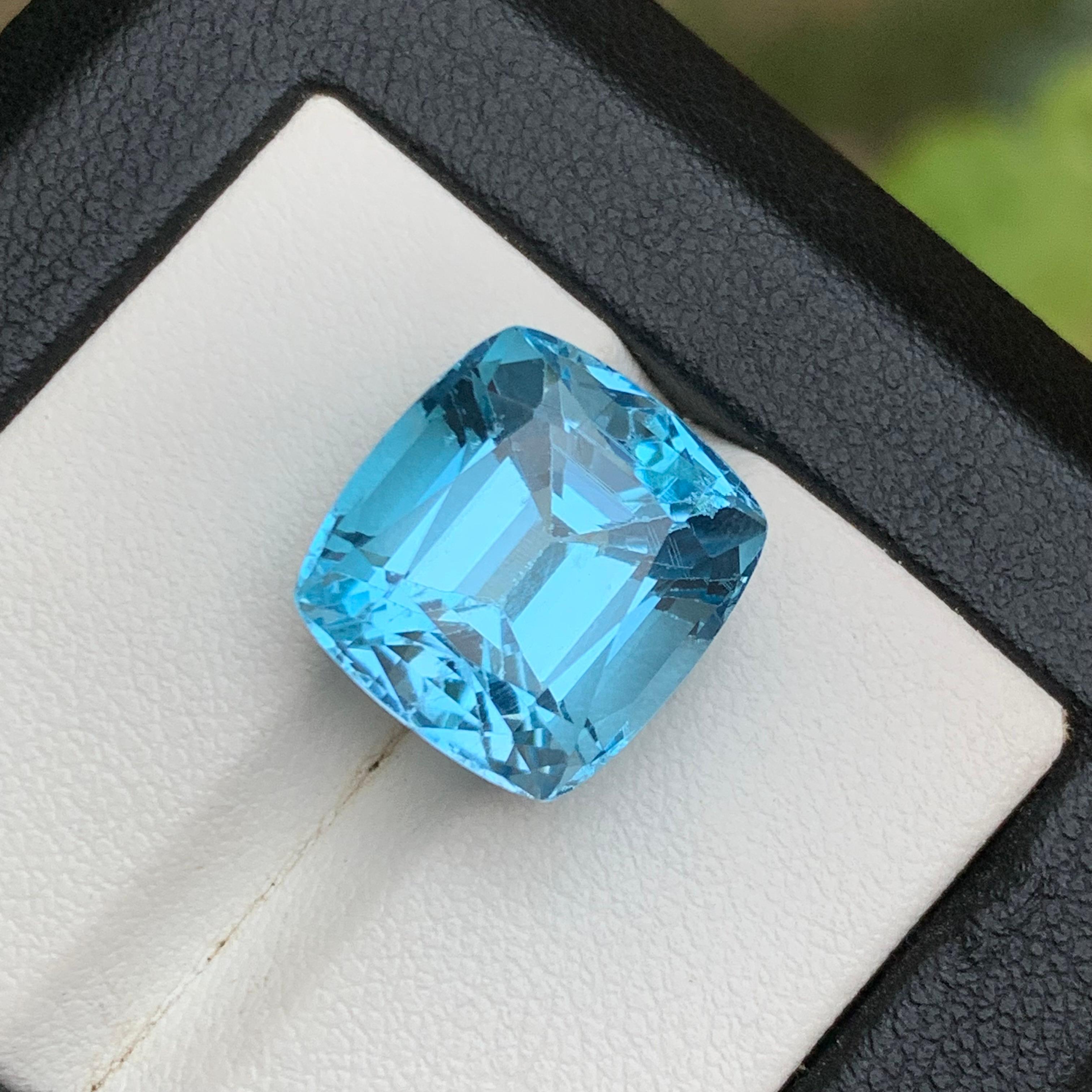 Nature Sky Blue Swiss Topaz 15.13Ct Cushion Cut Loose Gemstone for Ring-Pendant en vente 1