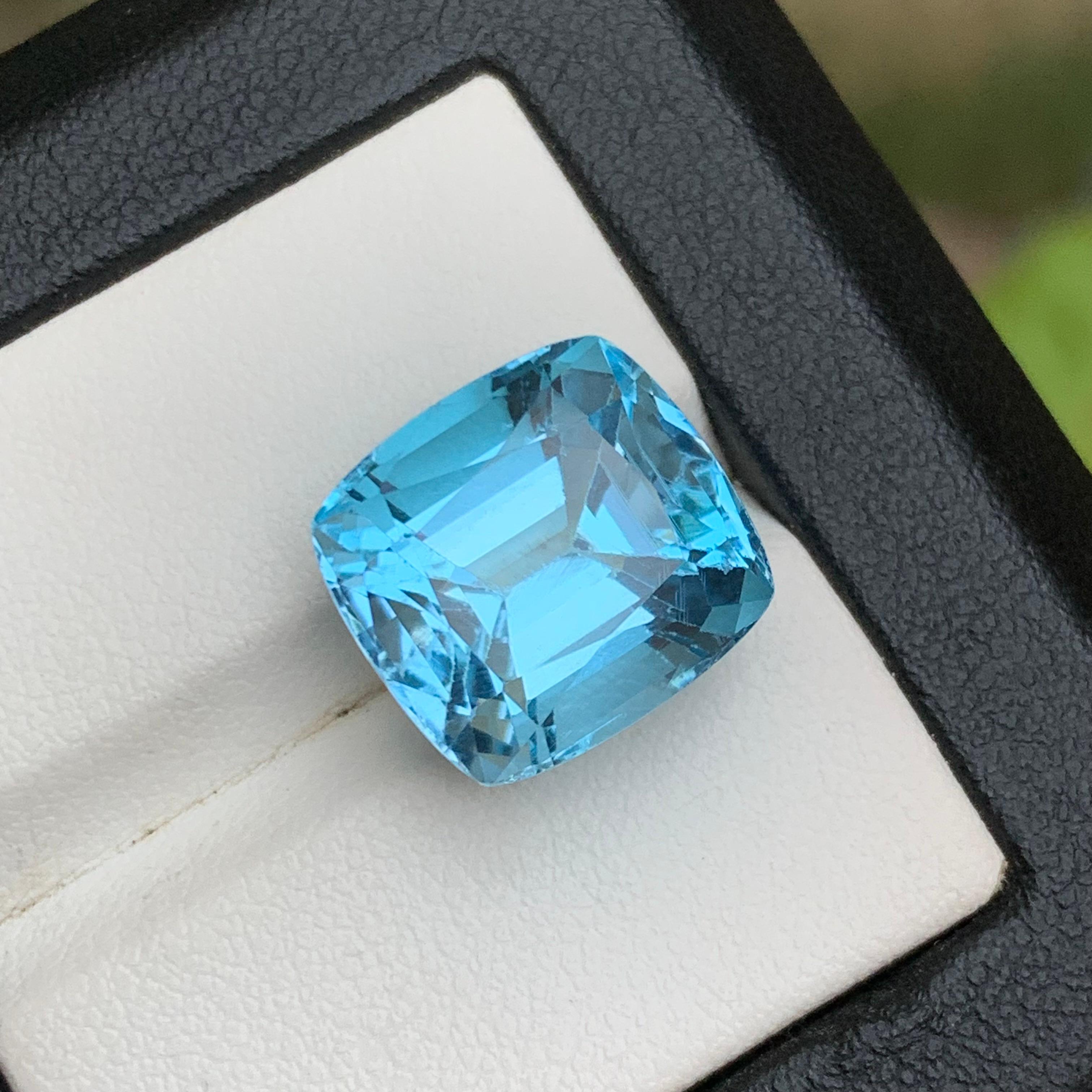 Nature Sky Blue Swiss Topaz 15.13Ct Cushion Cut Loose Gemstone for Ring-Pendant en vente 3