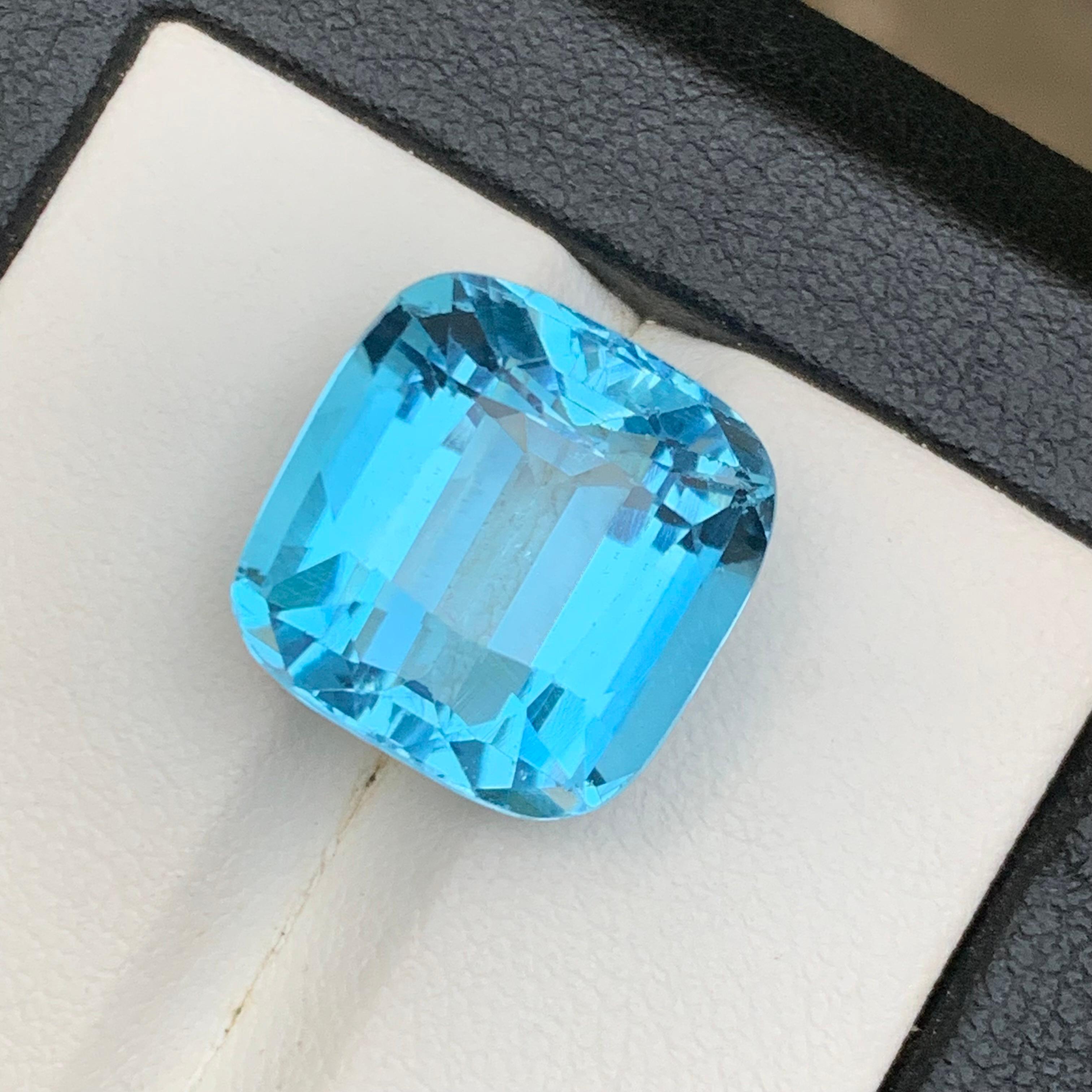 Nature Sky Blue Swiss Topaz 17.34Ct Cushion Cut Loose Gemstone for Ring-Pendant en vente 4