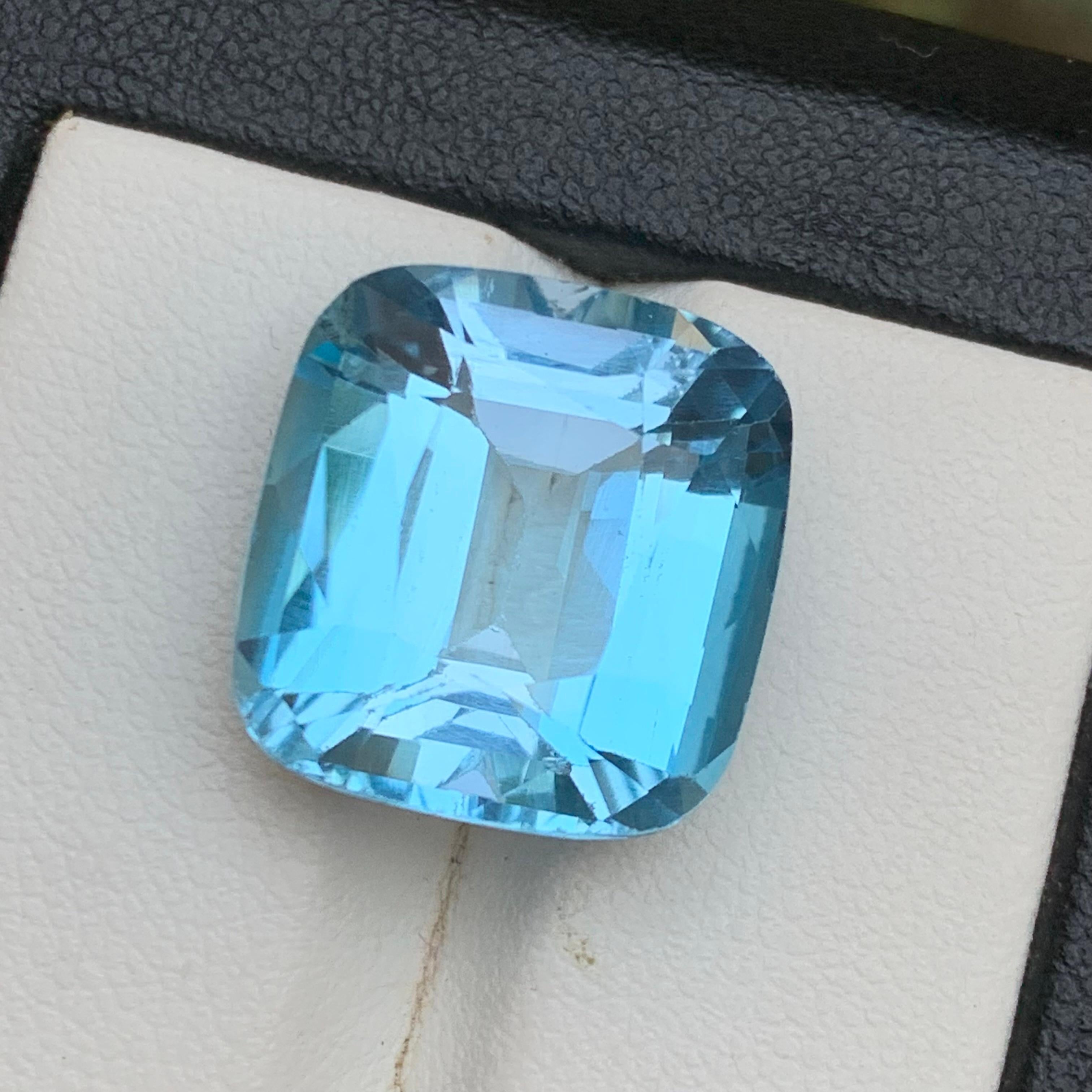 Topazio svizzero azzurro naturale da 19,55 carati con taglio a cuscino per anello-pendente in vendita 6