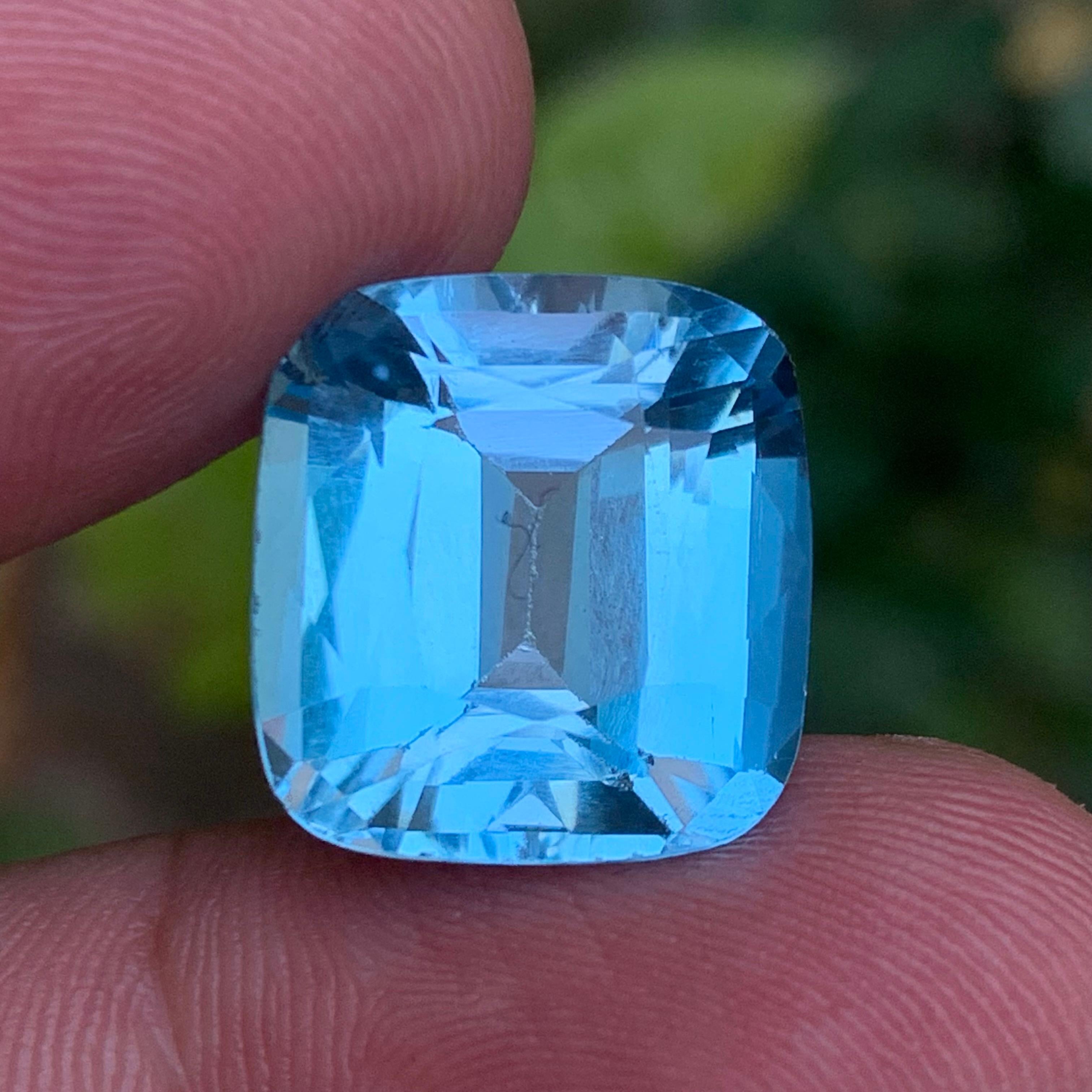 Contemporaneo Topazio svizzero azzurro naturale da 19,55 carati con taglio a cuscino per anello-pendente in vendita