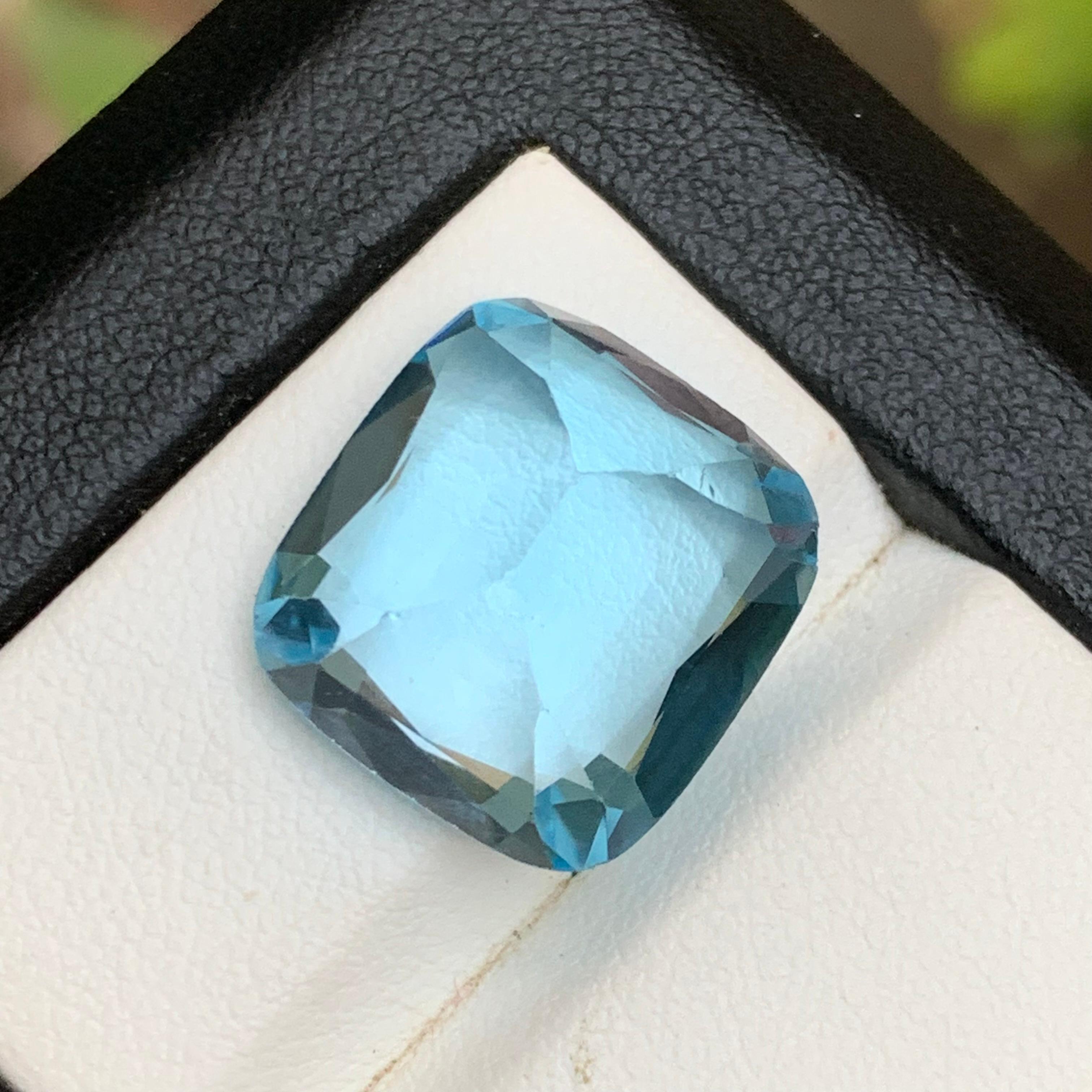 Topazio svizzero azzurro naturale da 19,55 carati con taglio a cuscino per anello-pendente in vendita 1