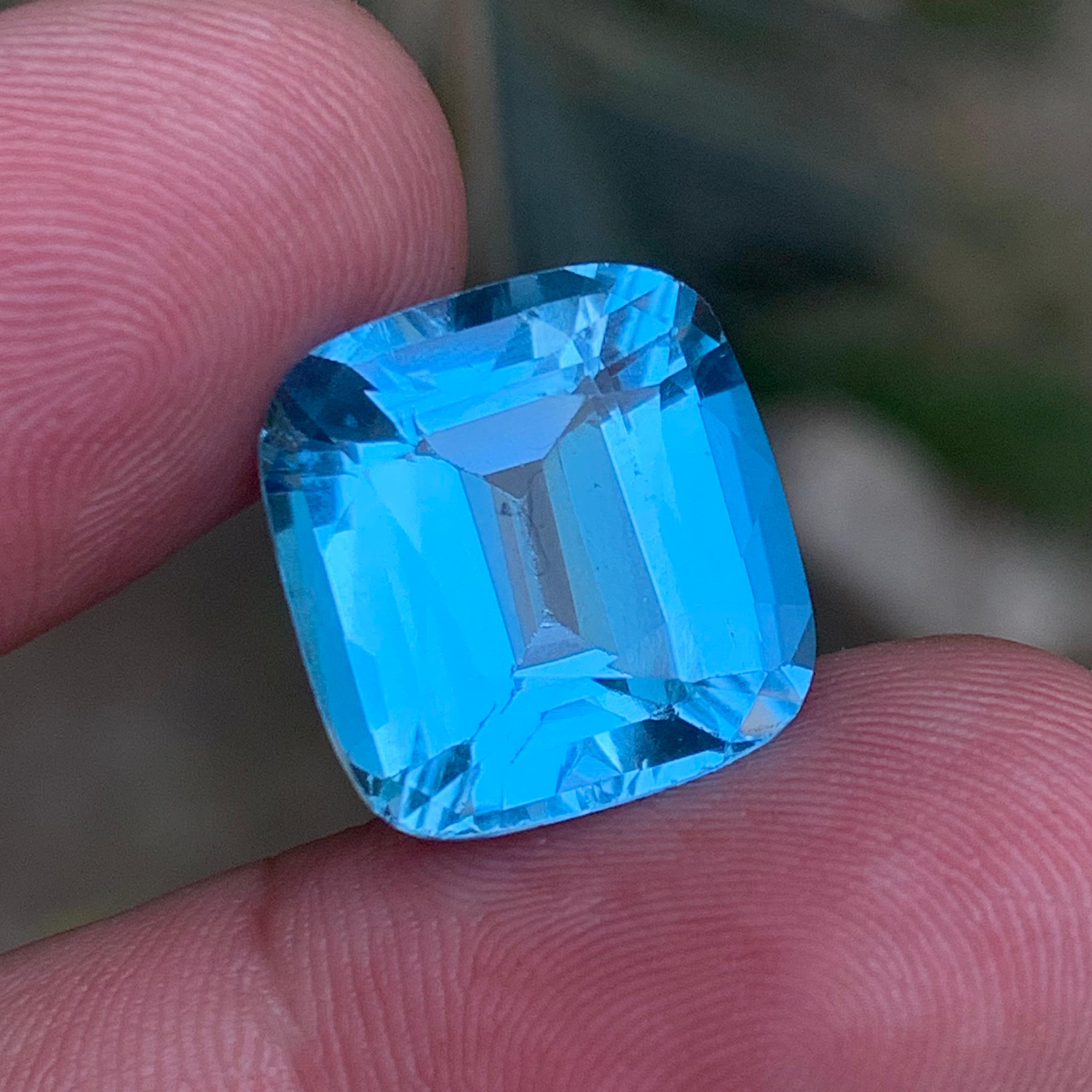 Topazio svizzero azzurro naturale da 19,55 carati con taglio a cuscino per anello-pendente in vendita 2